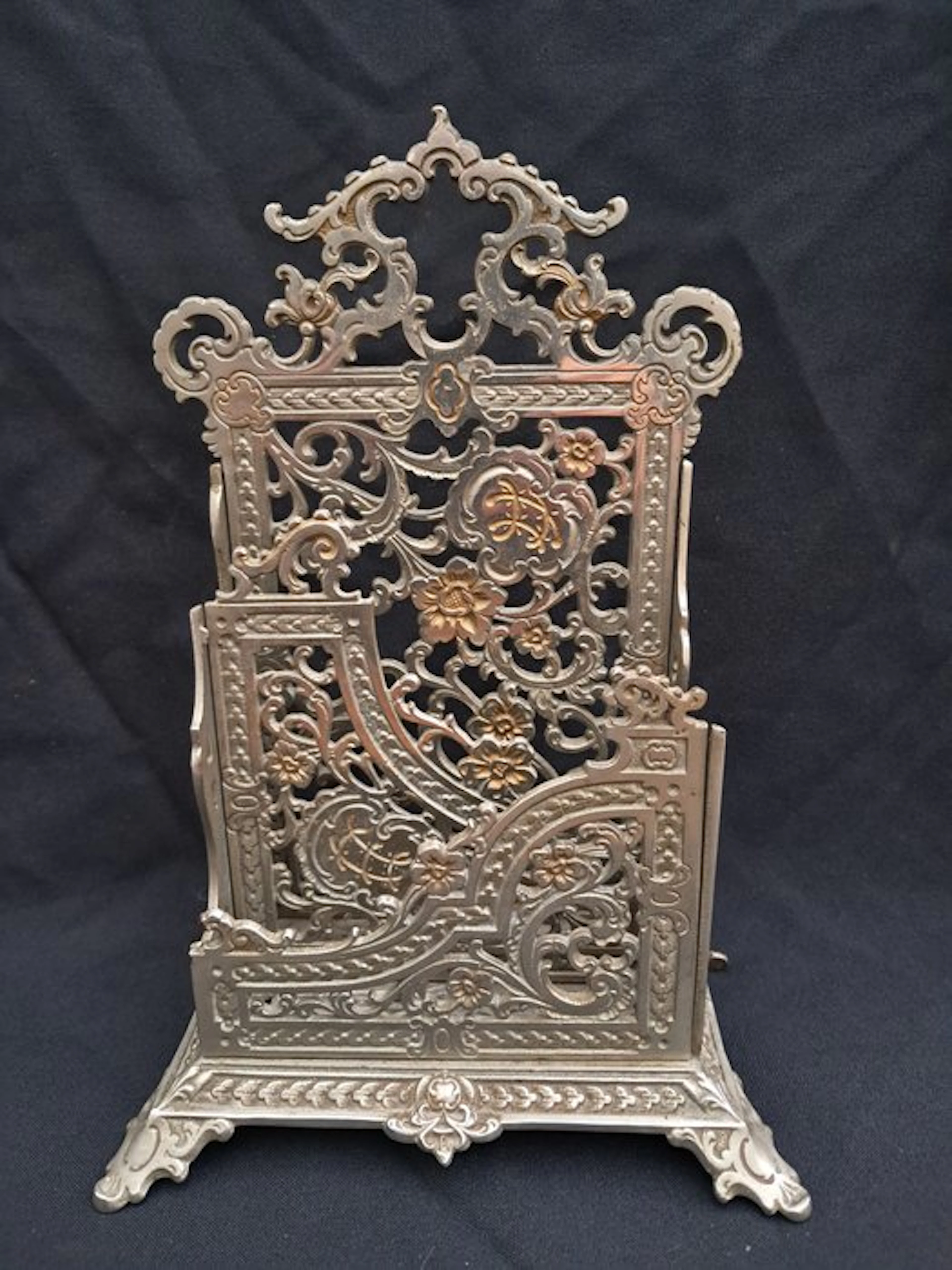 Letter holder - Metal - Letter holder