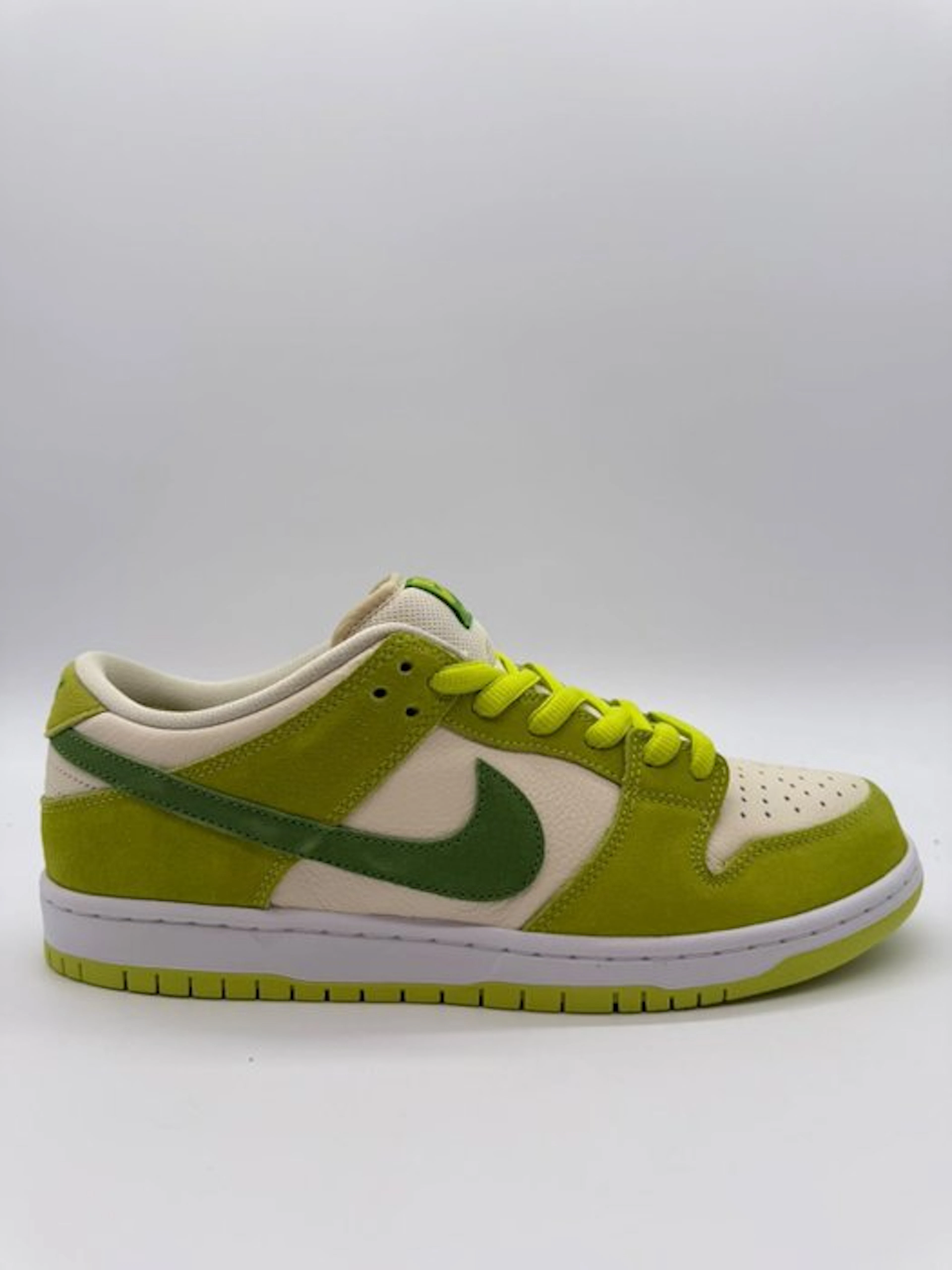 Nike - Nike SB Dunk Low Green Apple - Sneakers - Size: EU 44 - New with tags