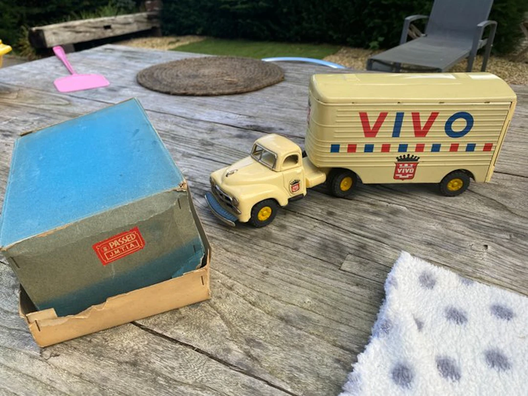 VIVO - Tin toy car - Vivo vrachtwagen - 1950-1960 - Japan