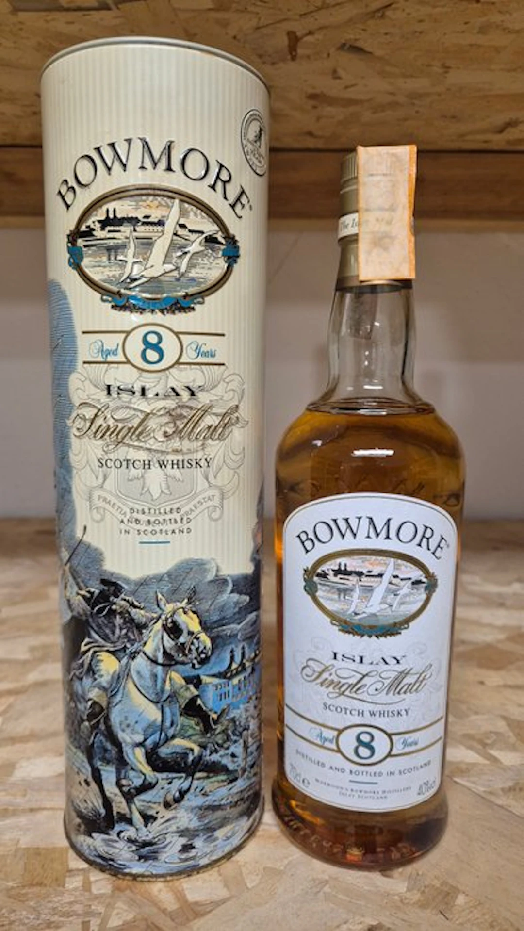 Bowmore 8 years old Legend - Limited Edition - b. 1990s - 70cl