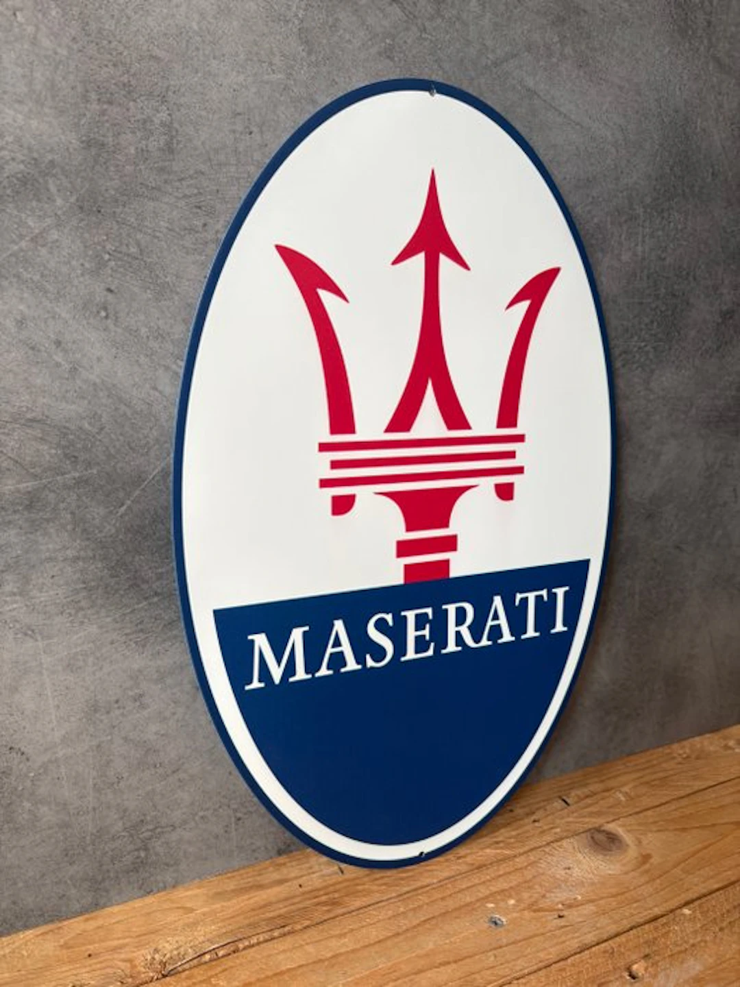Magnificent Maserati emblem logo - Metal plaque - 45cm x 29cm - Sign - Steel