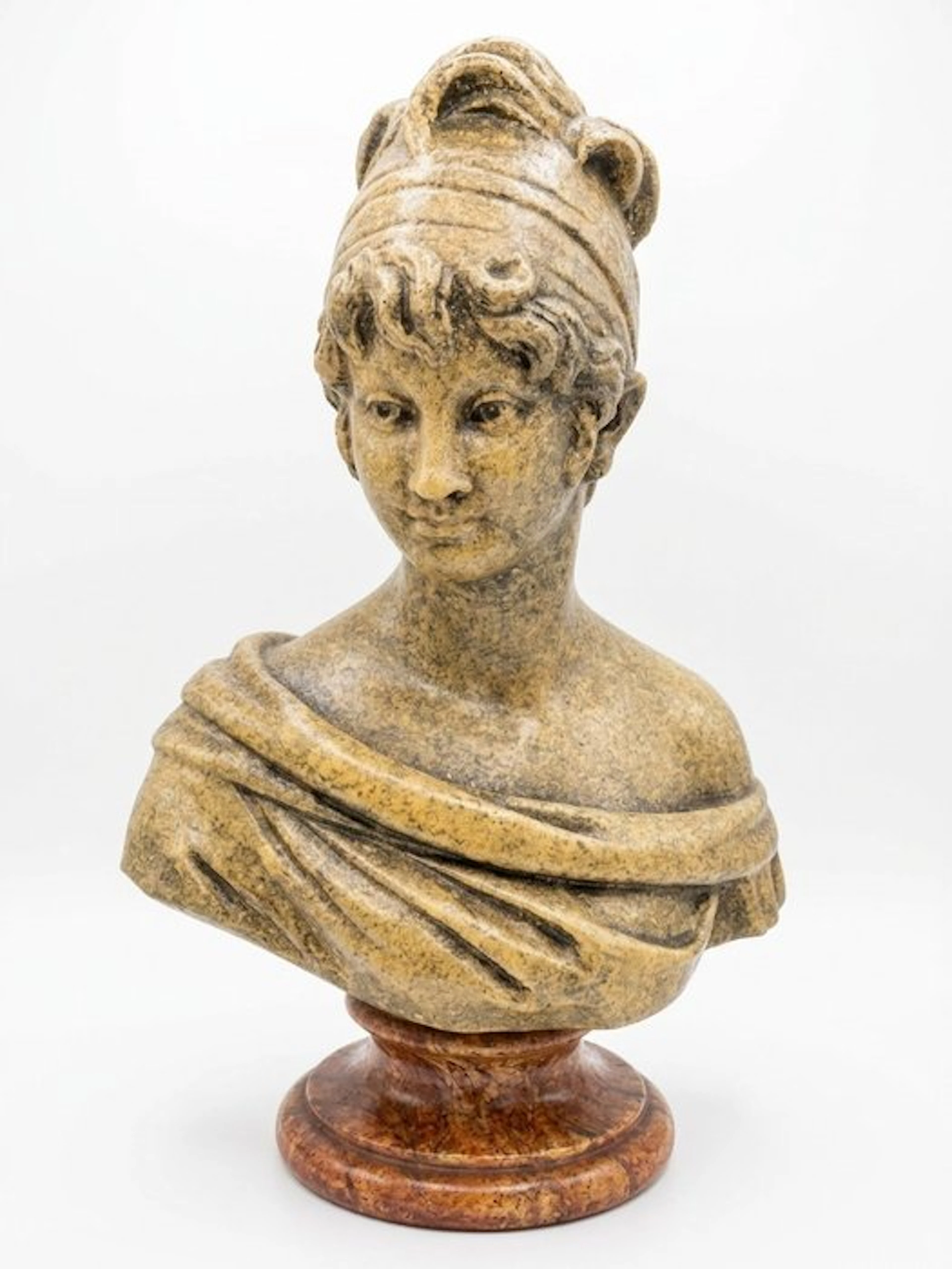 Bust, Busto decorativo in stile classico greco-romano...