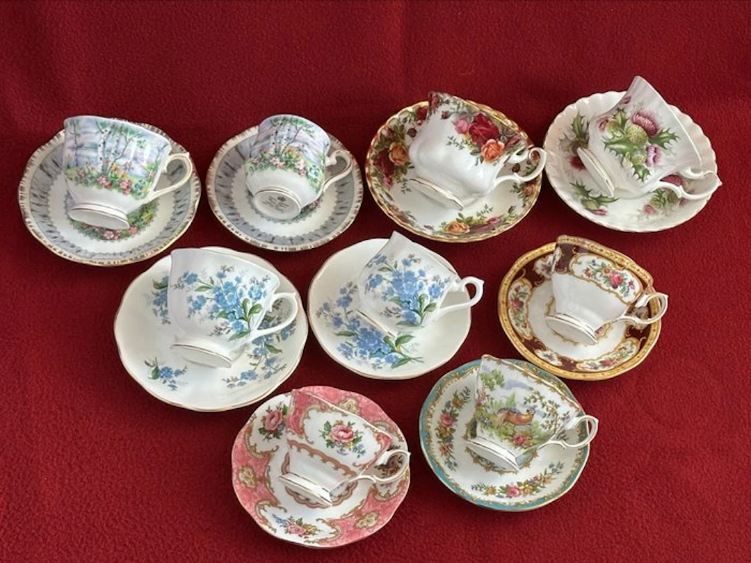 Royal Albert - Dinner service (9) - '' Highland Thistle...