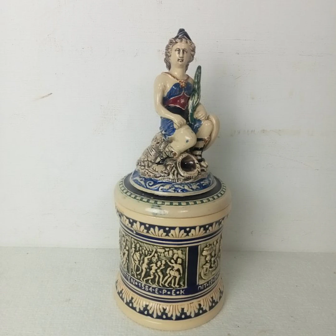 Marzi & Remy - Ement Pesch en Engel Kran - Tobacco jar...