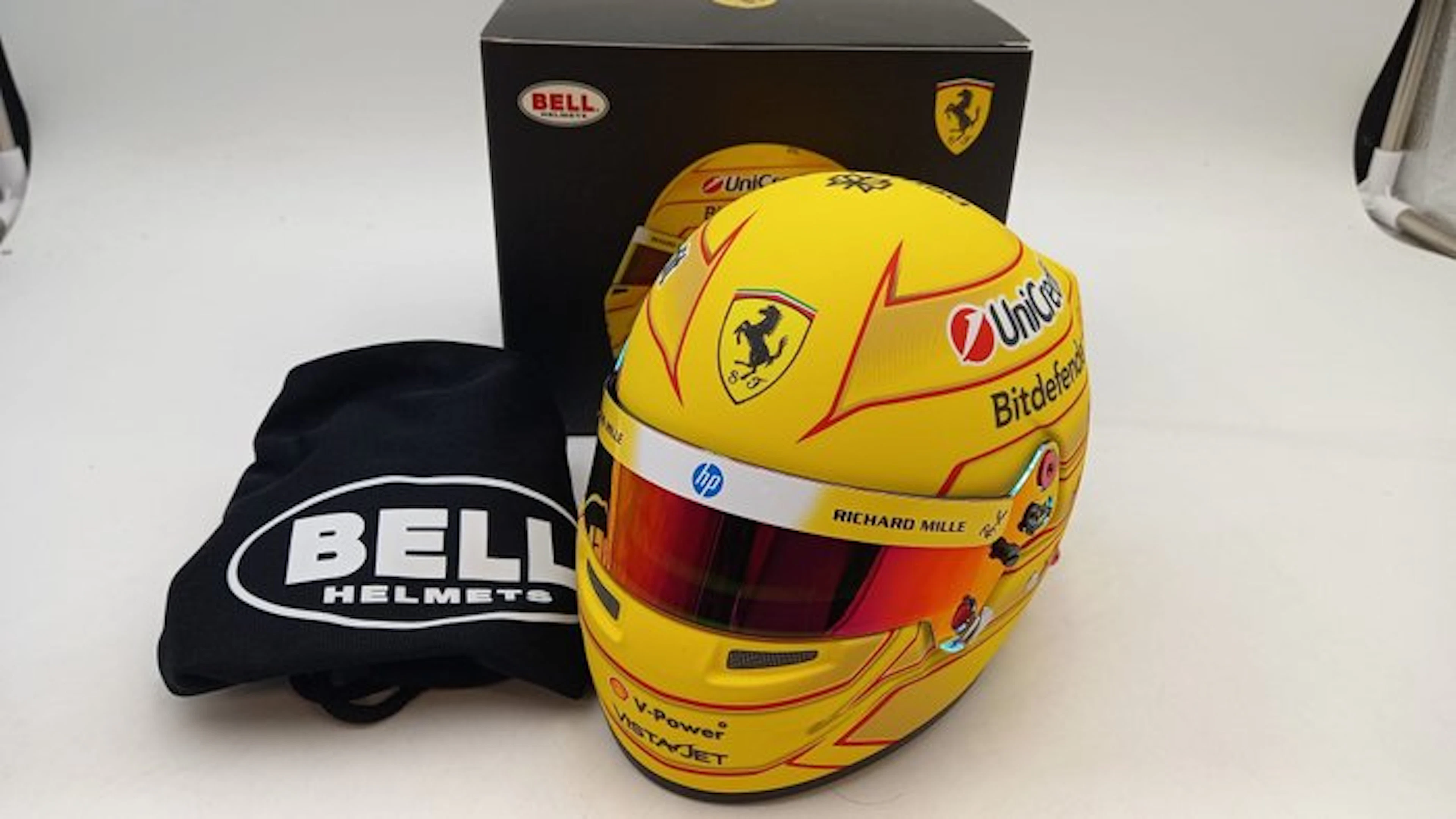 Bell Helmets 1:2 - Model car - Bell Helmet replica casco...