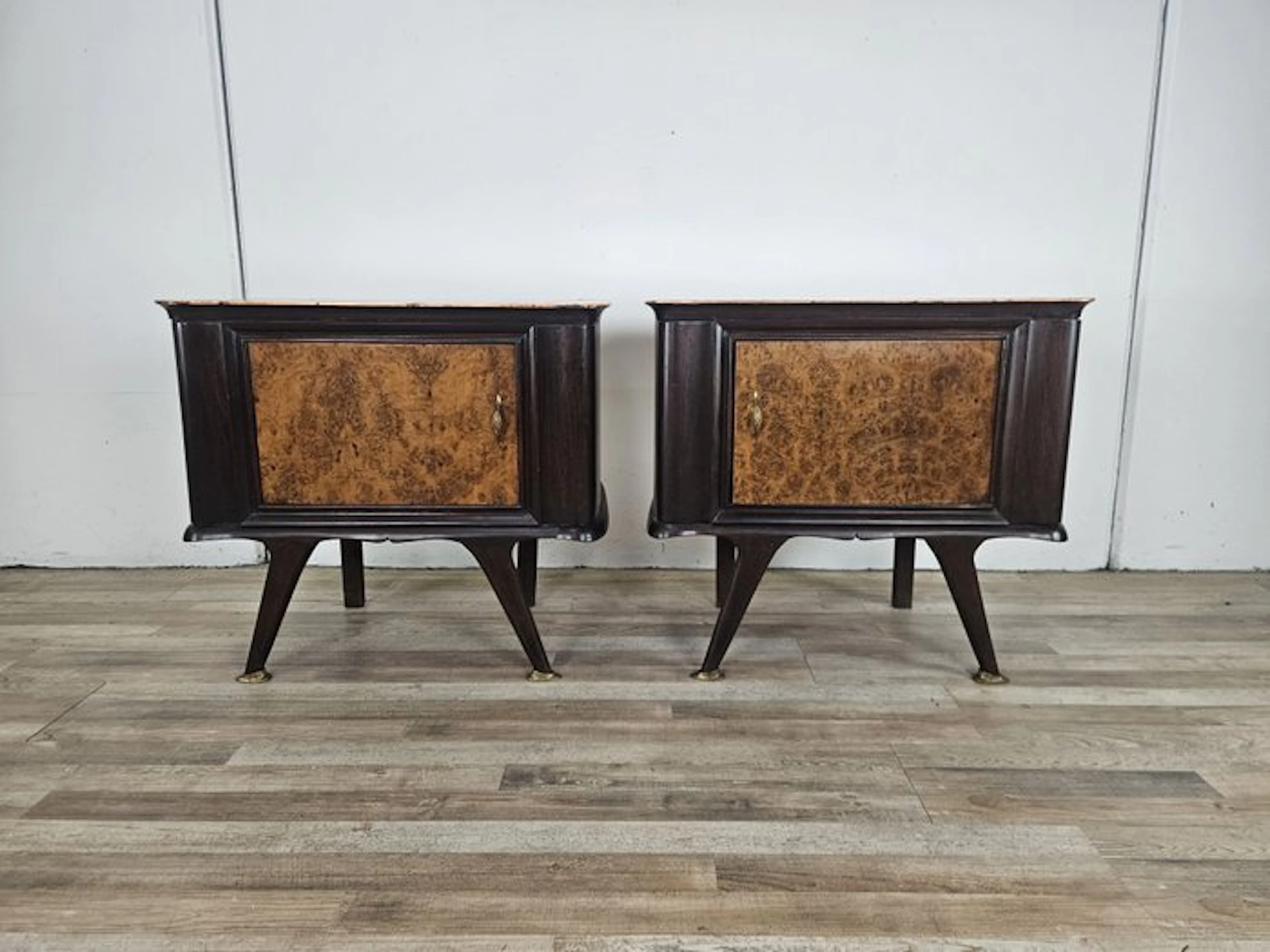Nightstand (2) - 1950s Art Deco nightstands with burl veneer fronts