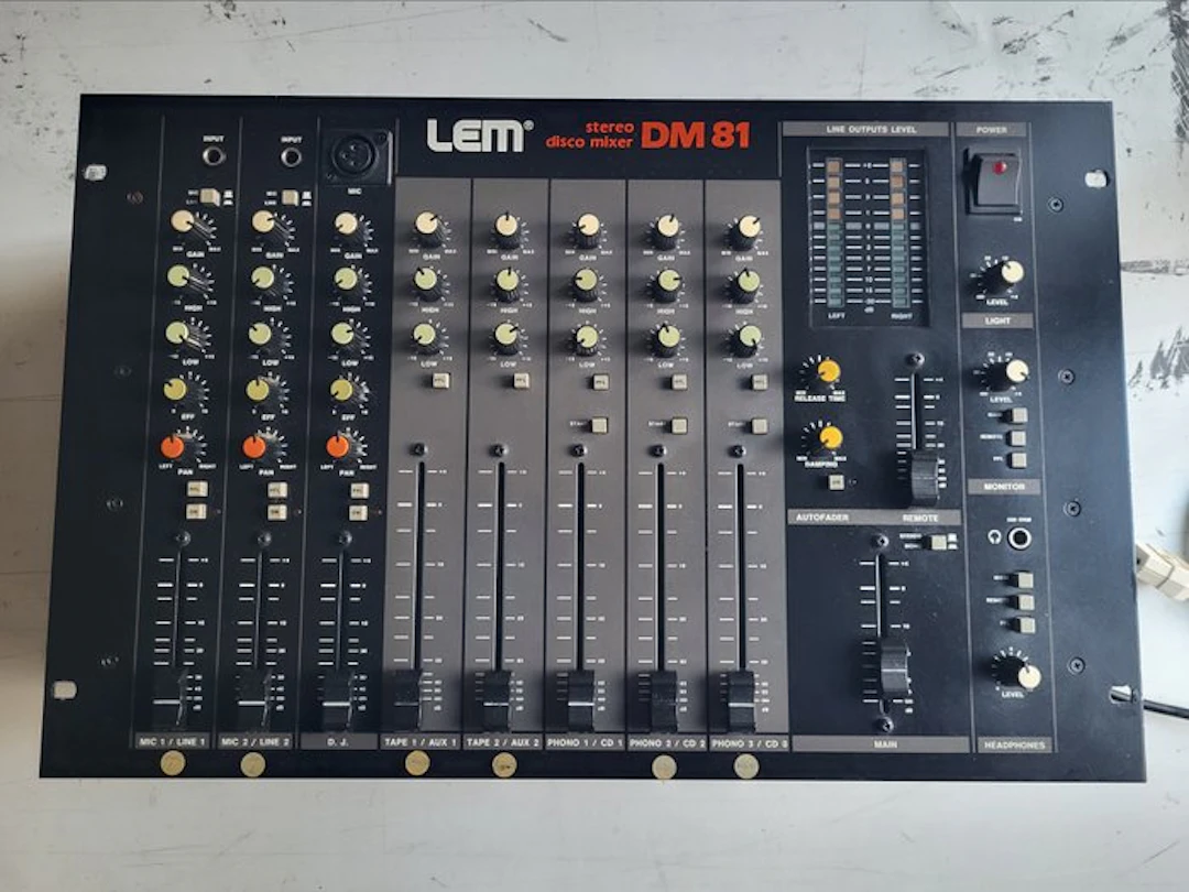 LEM - DM 81 Digital mixer
