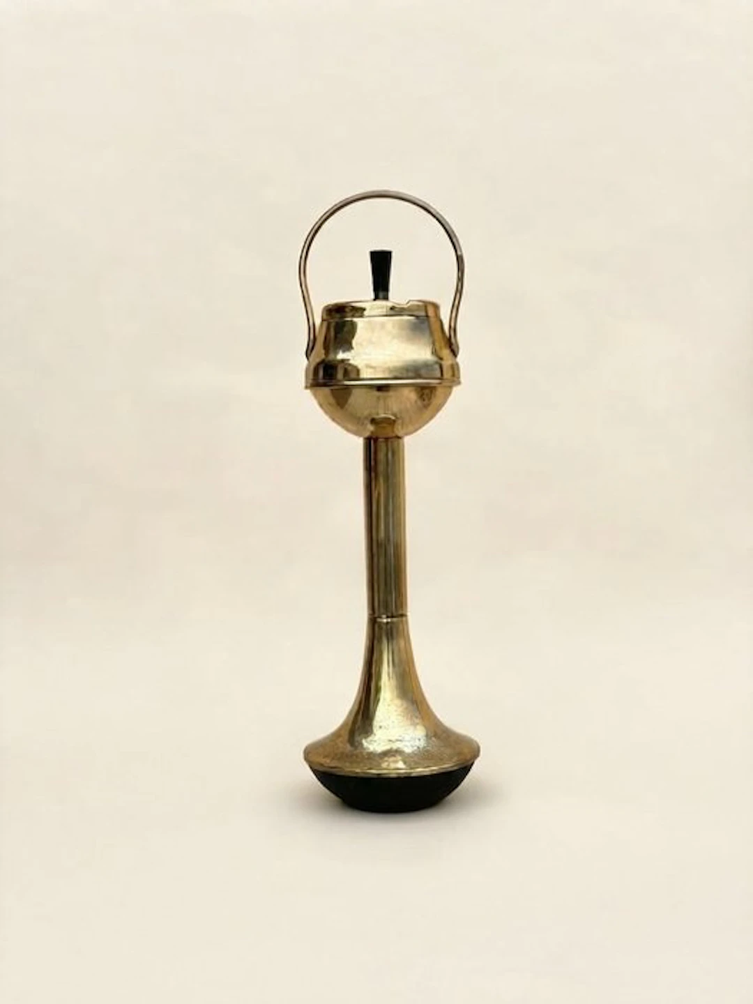 altro - Ashtray - Gilt brass - Brass and Cast Iron of the 1960s