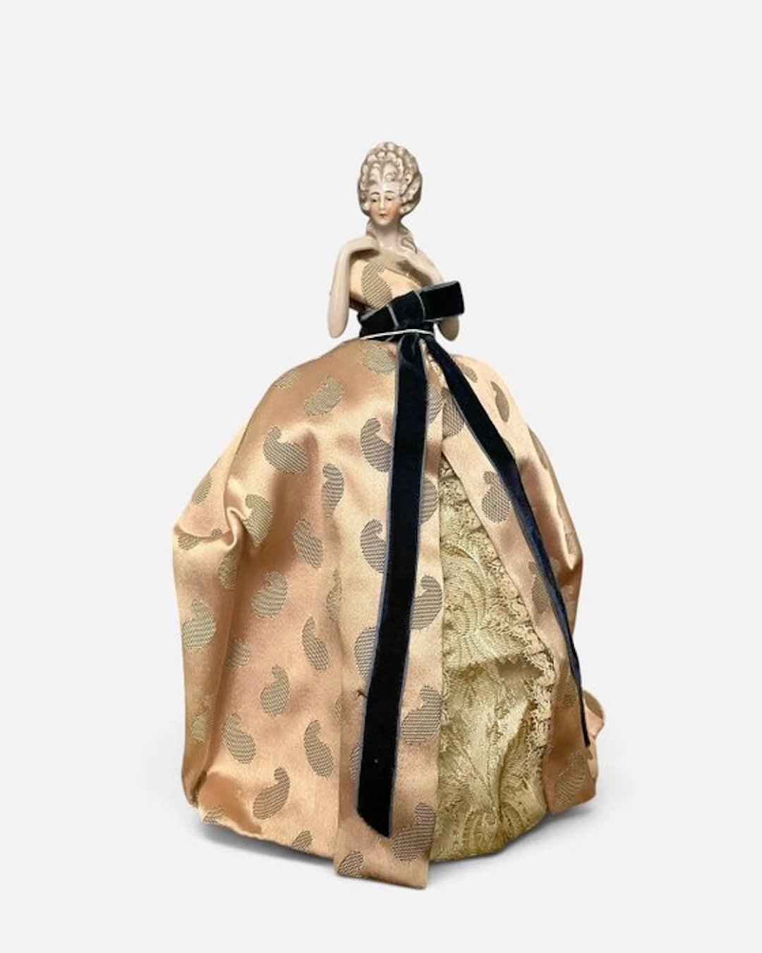 Figurine - Porcelain half-doll with fabric skirt - Porcelain
