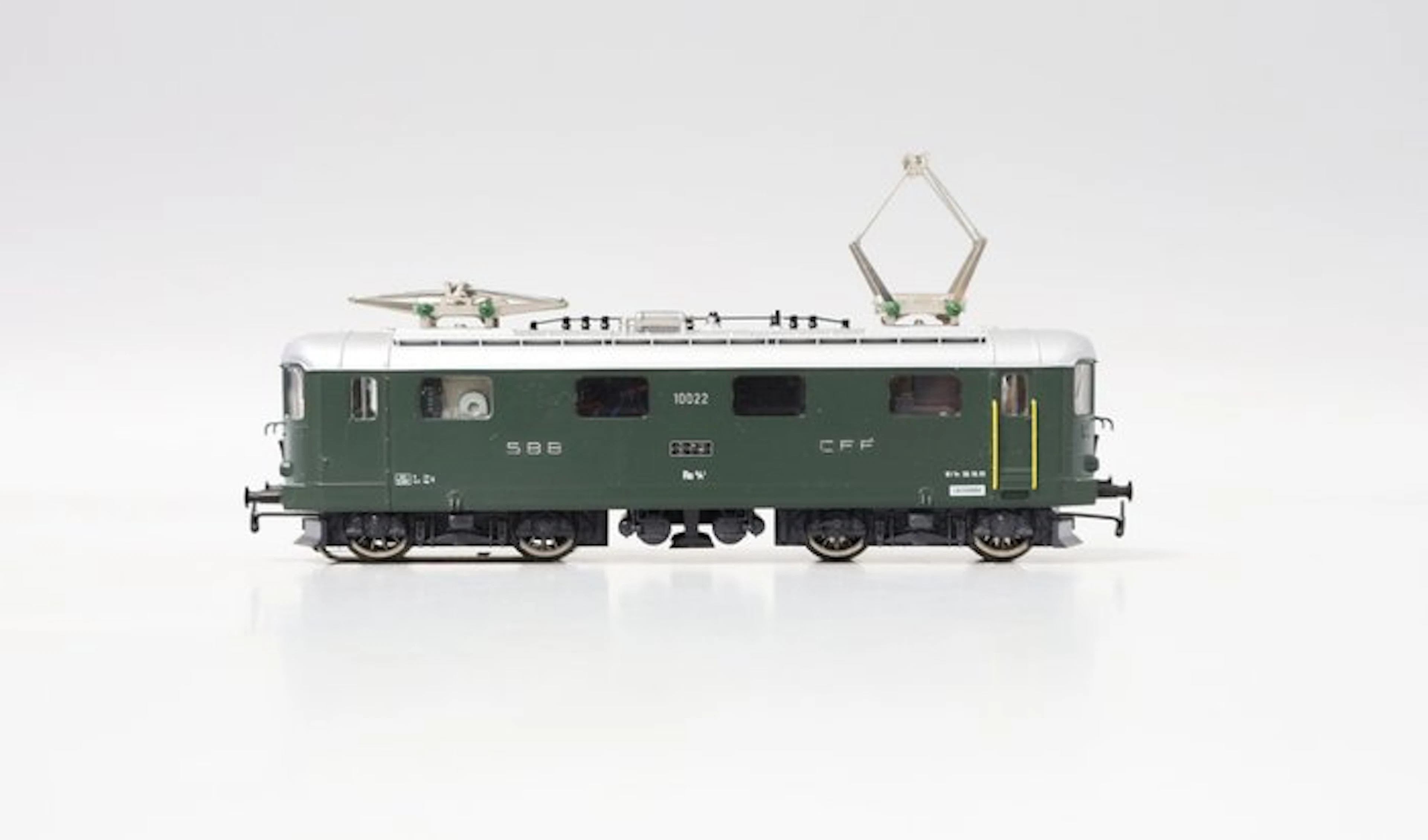 HAG H0 - 225 - Model train locomotive (1) - SBB