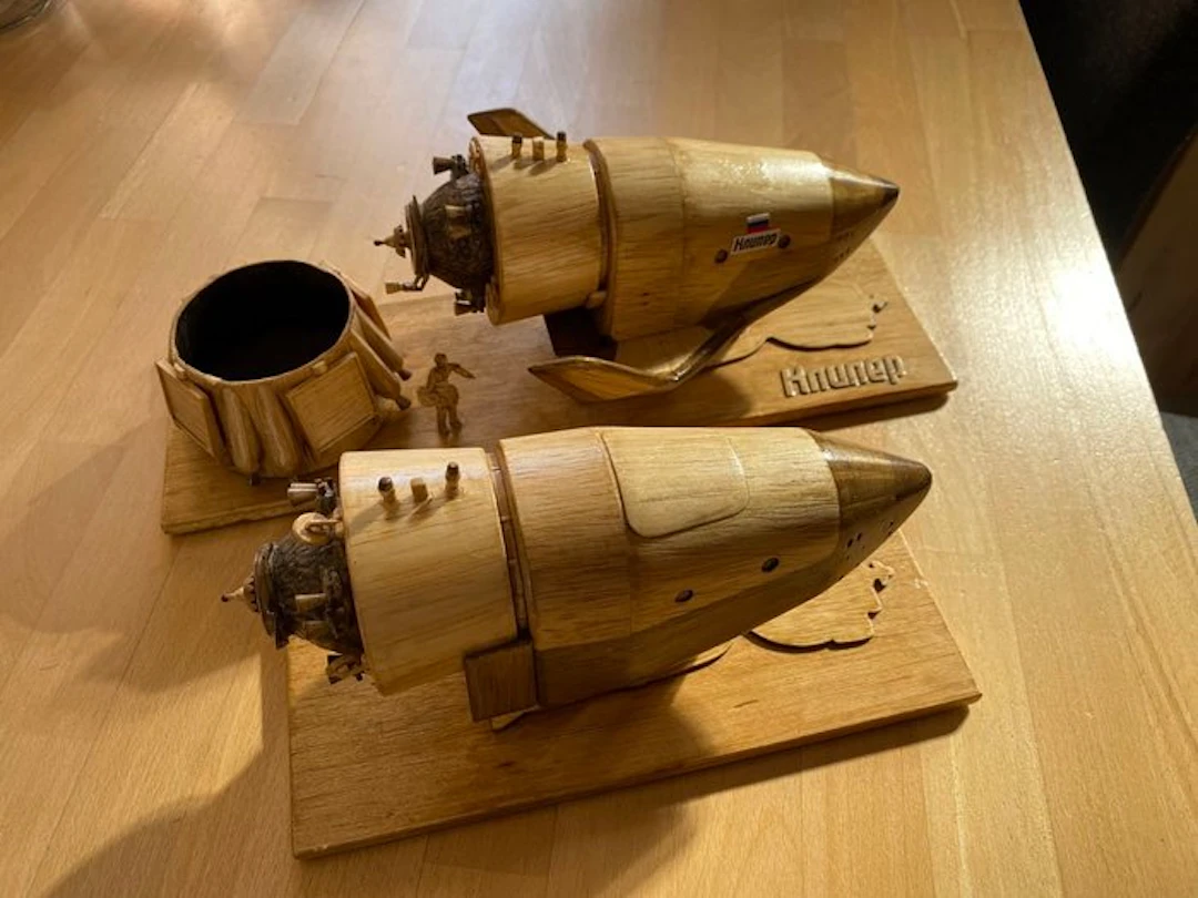 1:50 - Model rocket - Vaisseau spatial russe KLIPER - 2 versions - balsa