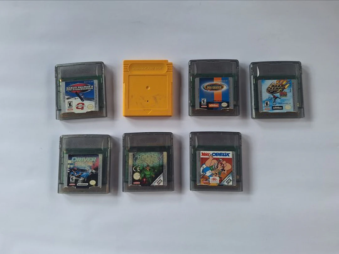 Nintendo - Gameboy Color - 7 GameBoy Color Games - Video...