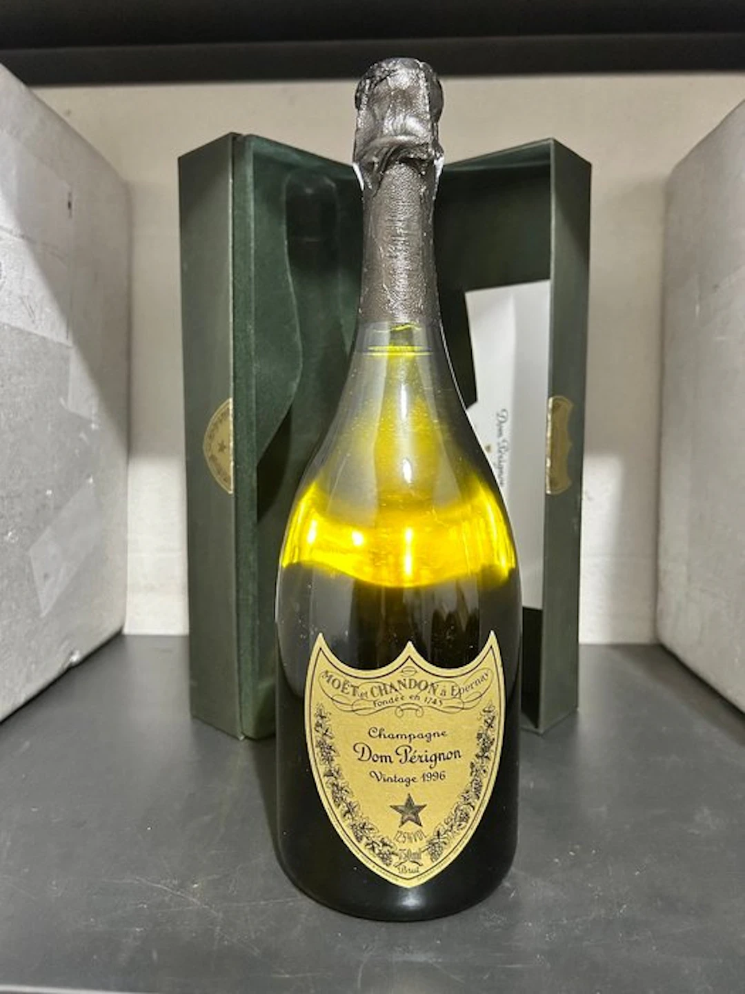 1996 Moët & Chandon, Dom Perignon Vintage - Champagne Brut - 1 Bottle (0.75L)