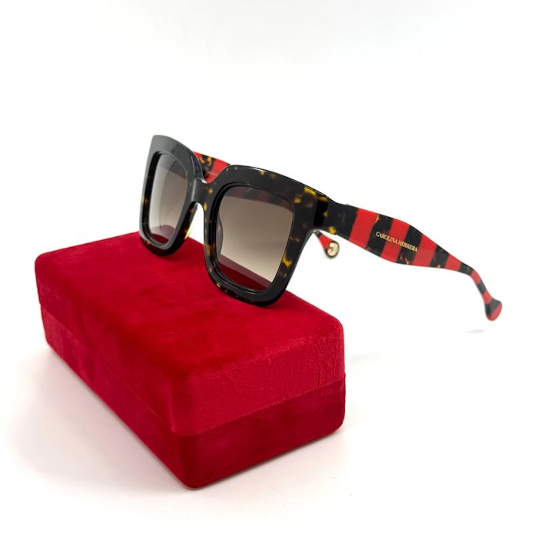 Carolina Herrera - *NEW* - Brown Acetate - Red Details - Sunglasses