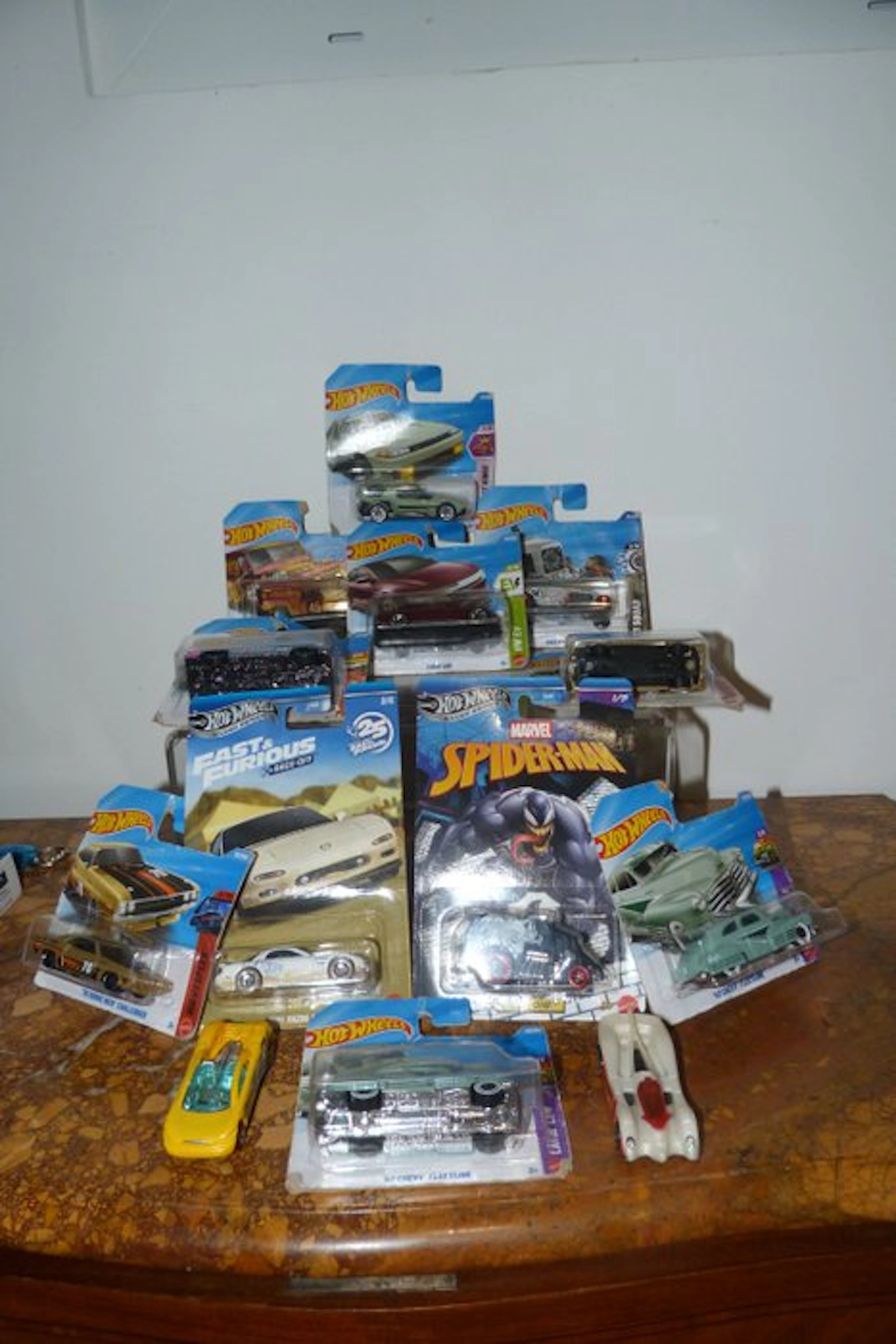 Hot Wheels 1:64 - Model car (13) - Assortiment Hot Wheels...