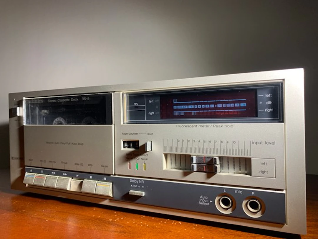 Technics - RS-5 with Dolby B Noise Reduction. Audio-cassette deck