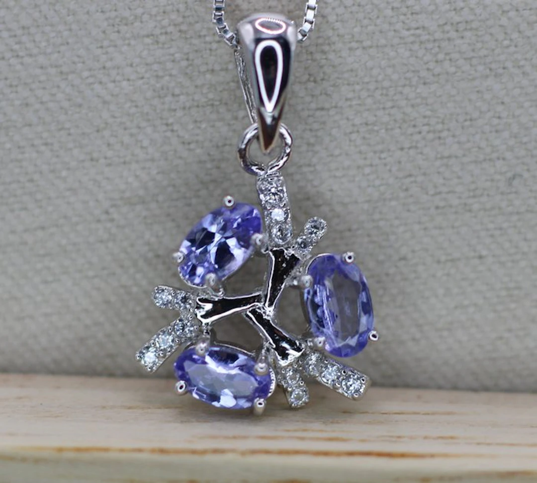 No reserve price - Necklace with pendant Silver - 1.10ct. tw. Tanzanite