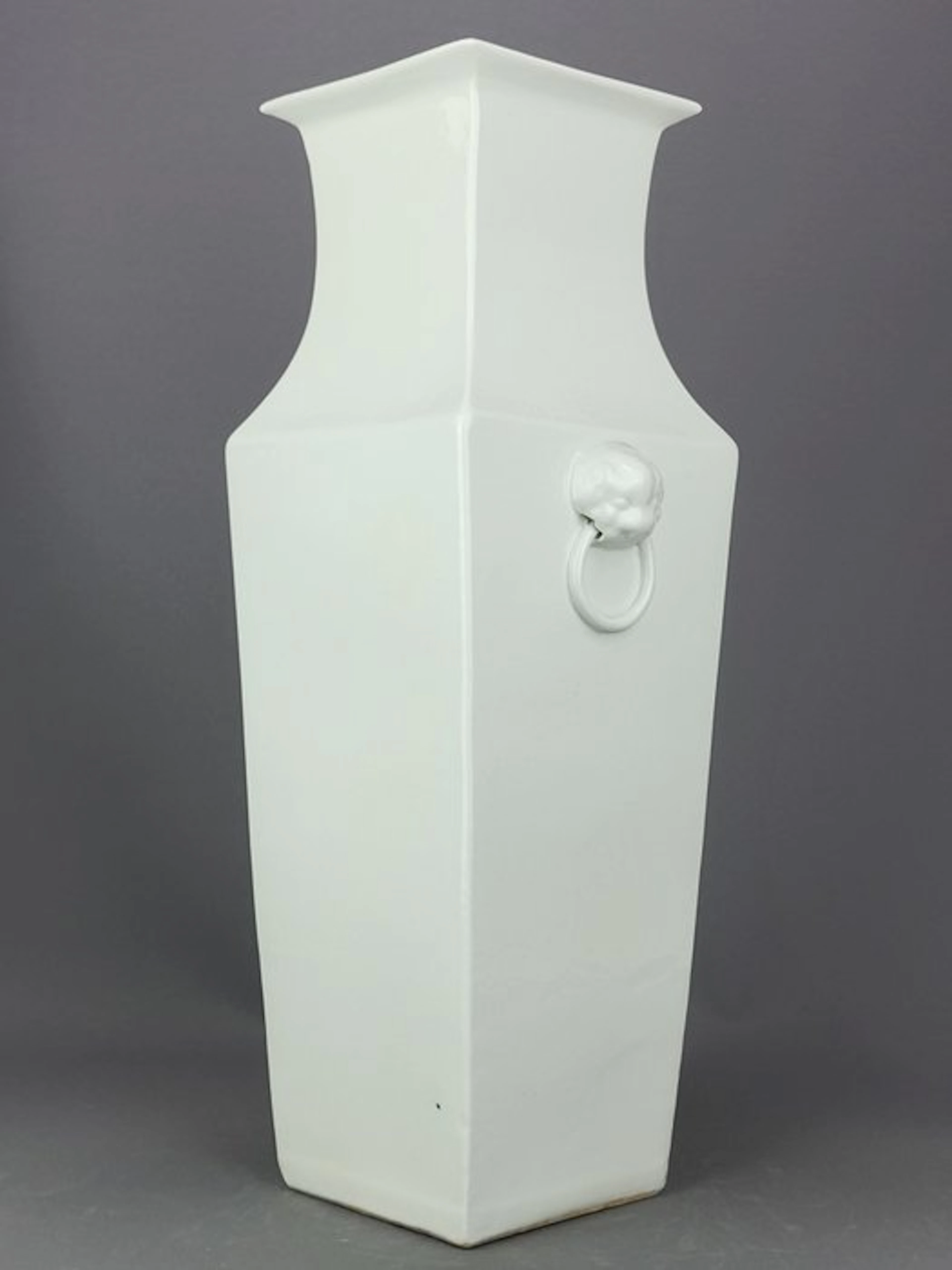 Vase - Porcelain - China - Large Blanc de Chine Vase