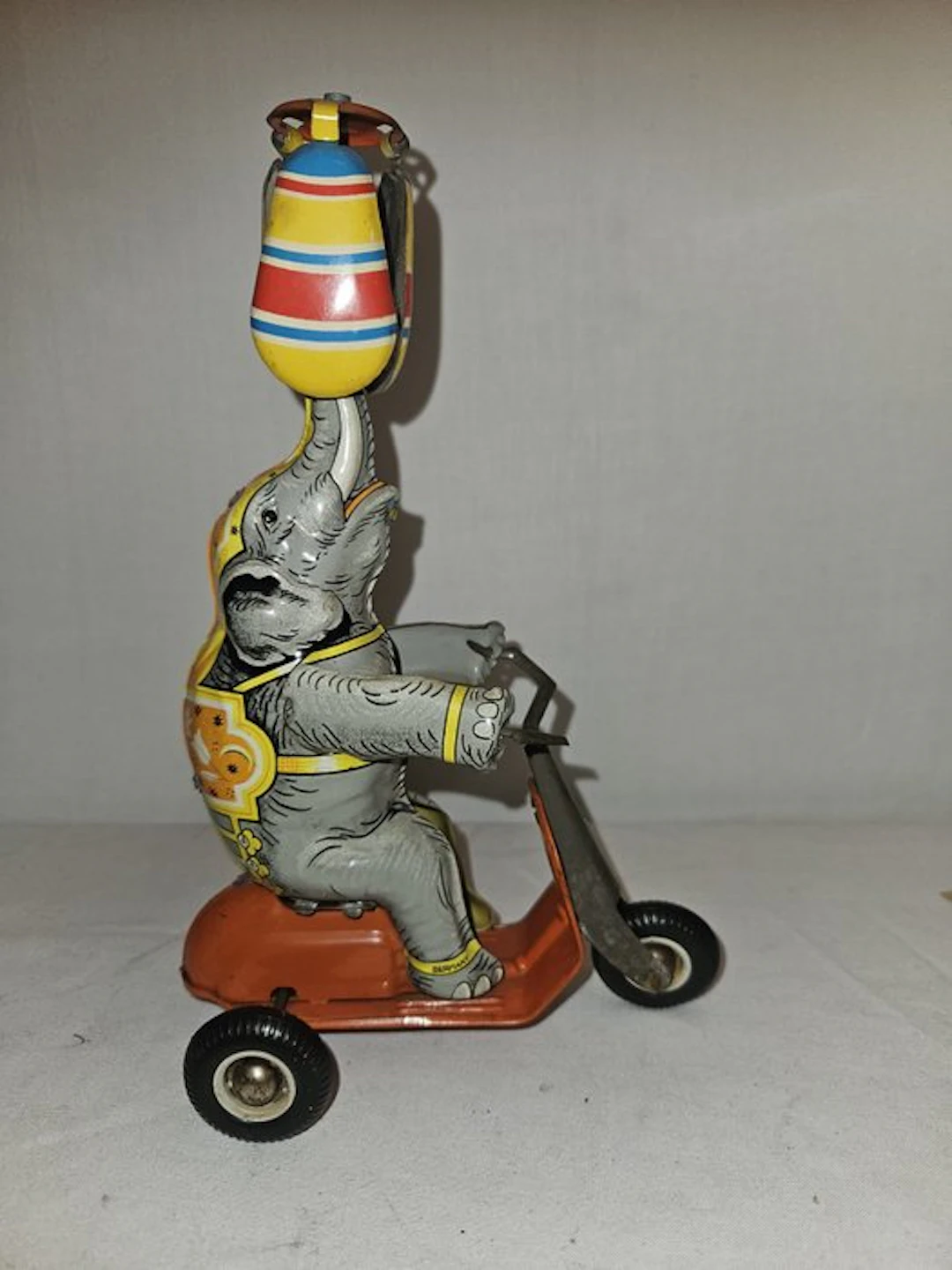 josef wagner - Toy Olifant op scooter - Germany