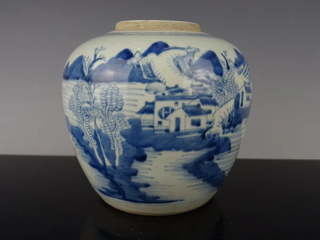 Jar - Porcelain - Qianlong 1736-1795