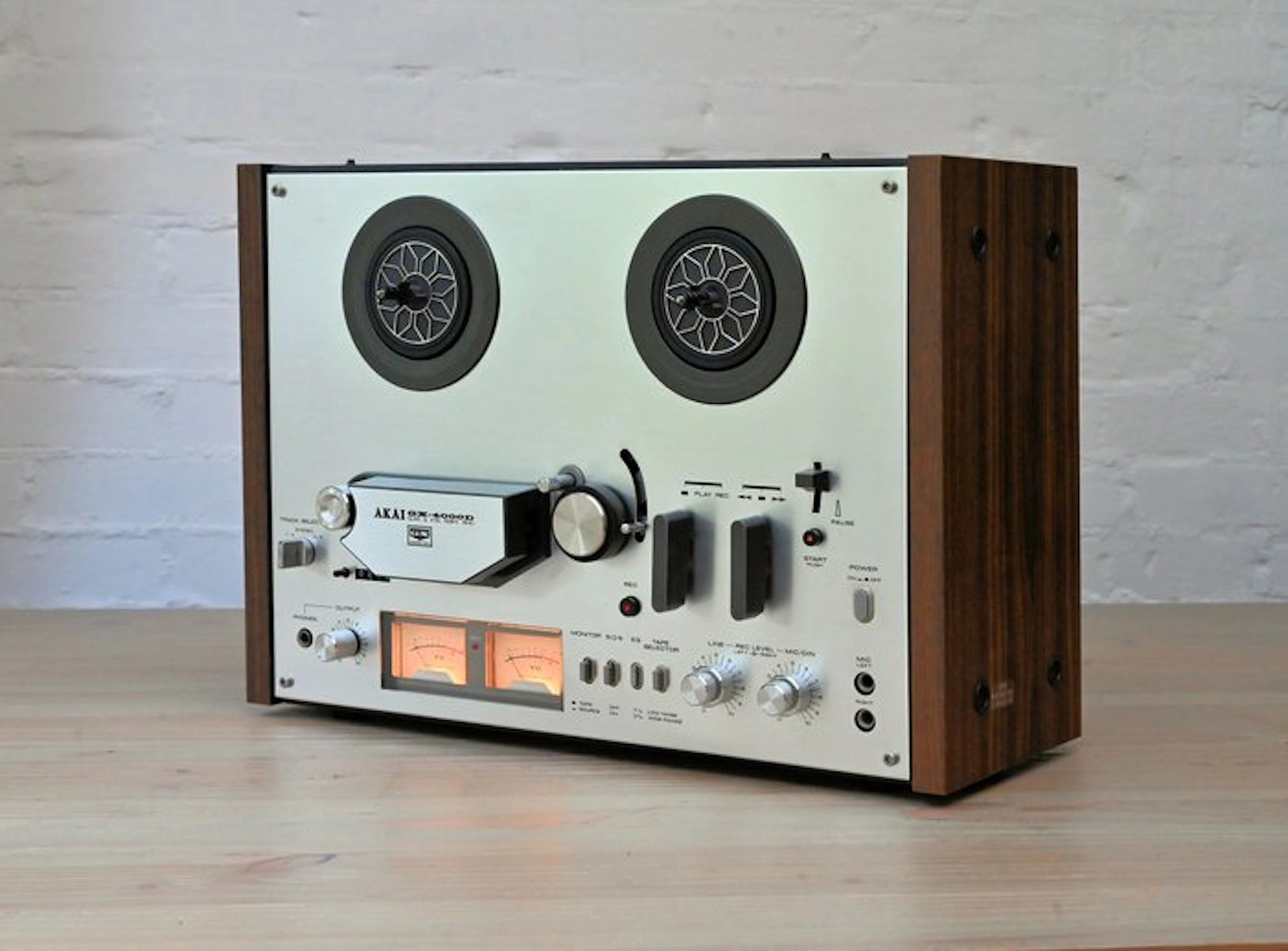 Akai - GX-4000D Reel to reel deck 18 cm