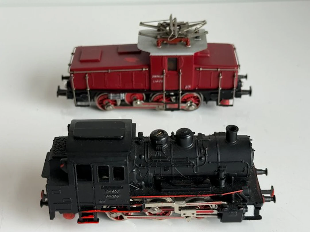 Märklin H0 - CM800/3001 - Model train locomotive (2) - BR89 and E69 - DB
