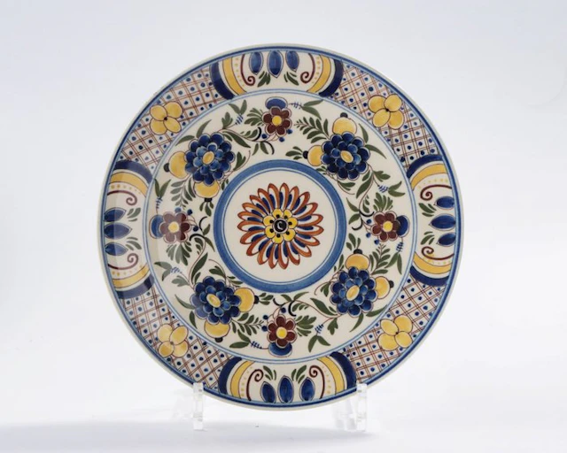 Ram, Plateelbakkerij - Wall plate - Delfts polychroom met...