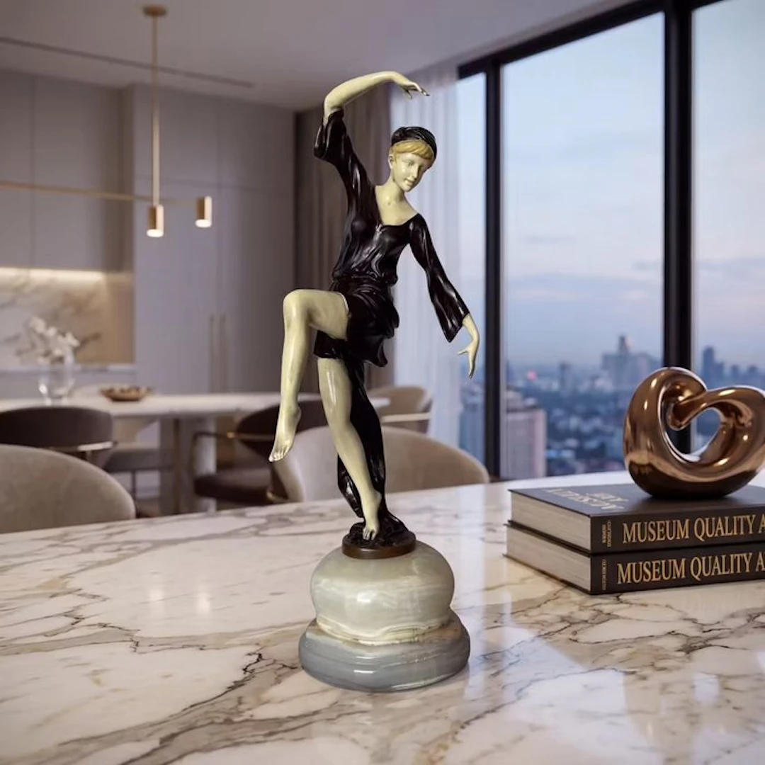 Statue, Exclusief bronzen sculptuur genaamd “The Autumn...