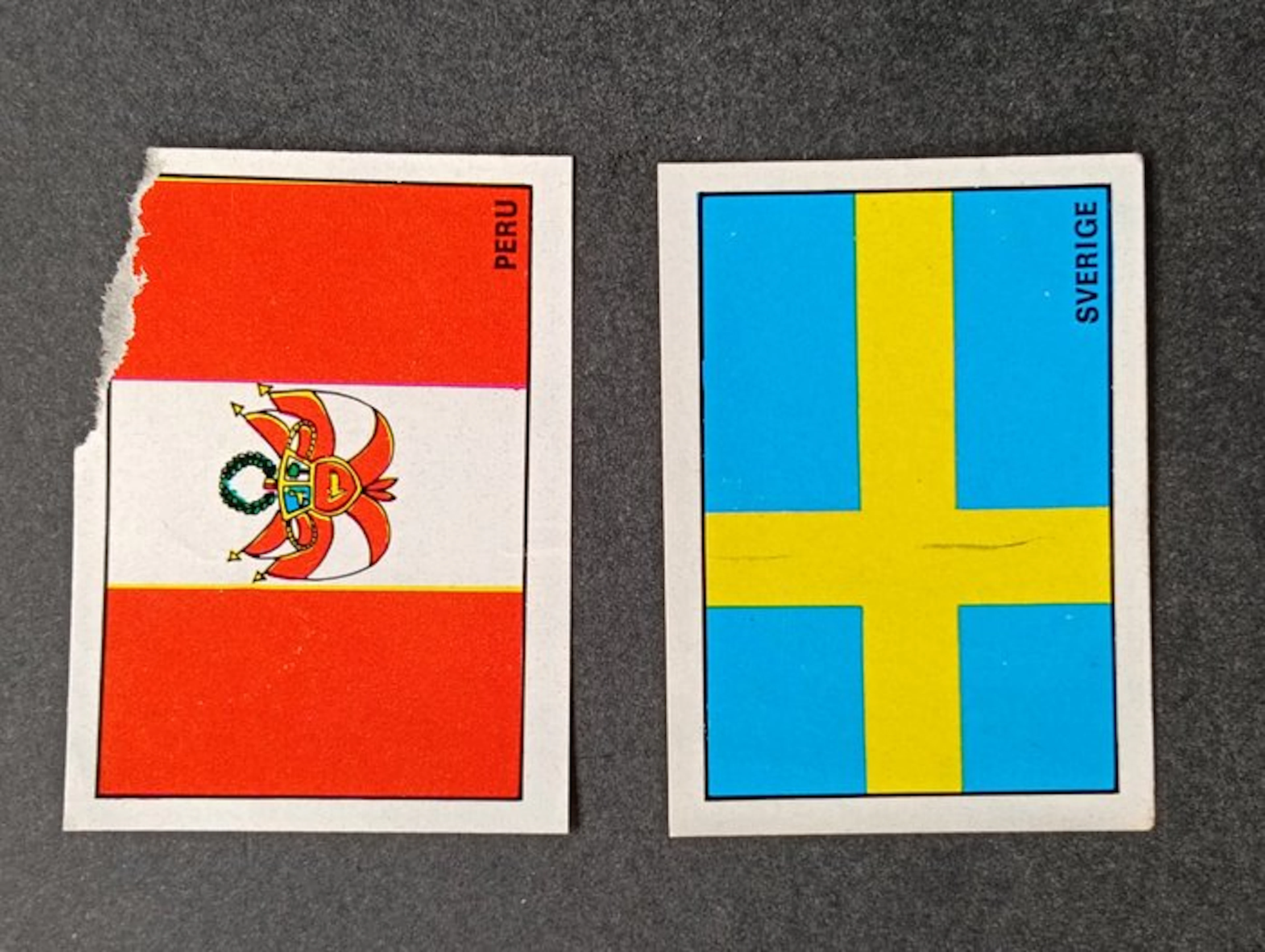 Panini Mexico 70 - Perù e Svezia - 2 Bandiere Originali...