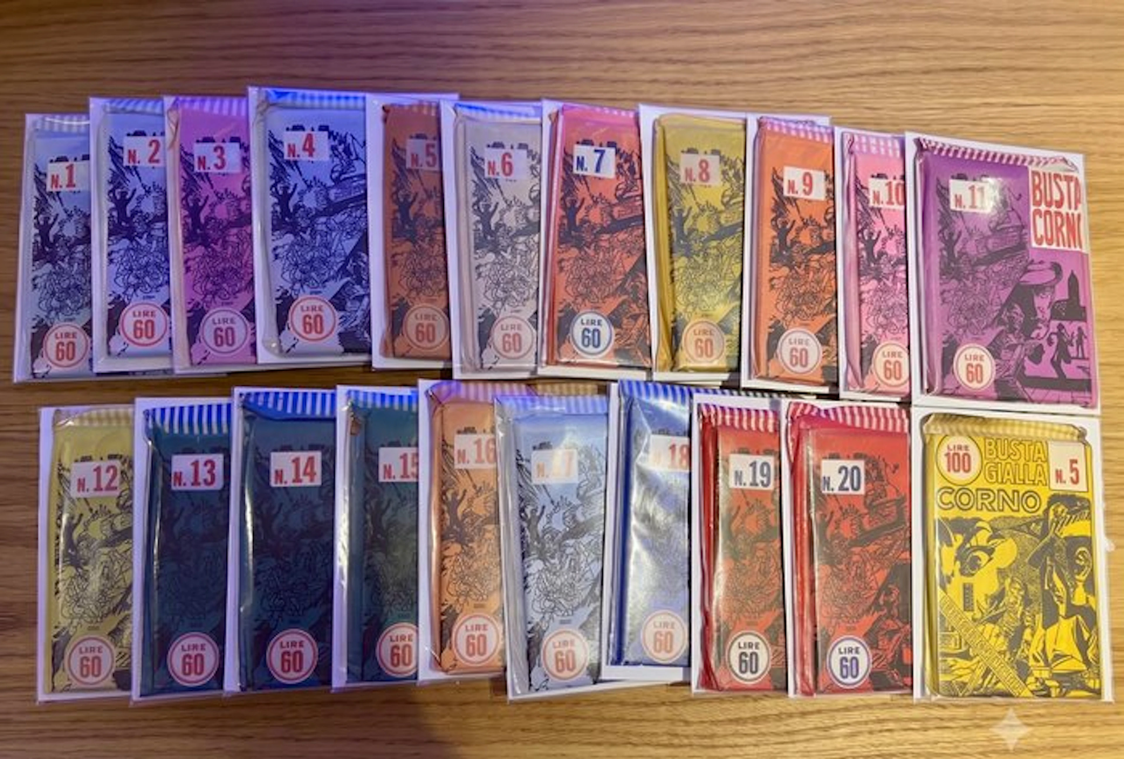 Busta Gialla nn. 1/20 + busta speciale 100 lire - Corno - 21 Comic