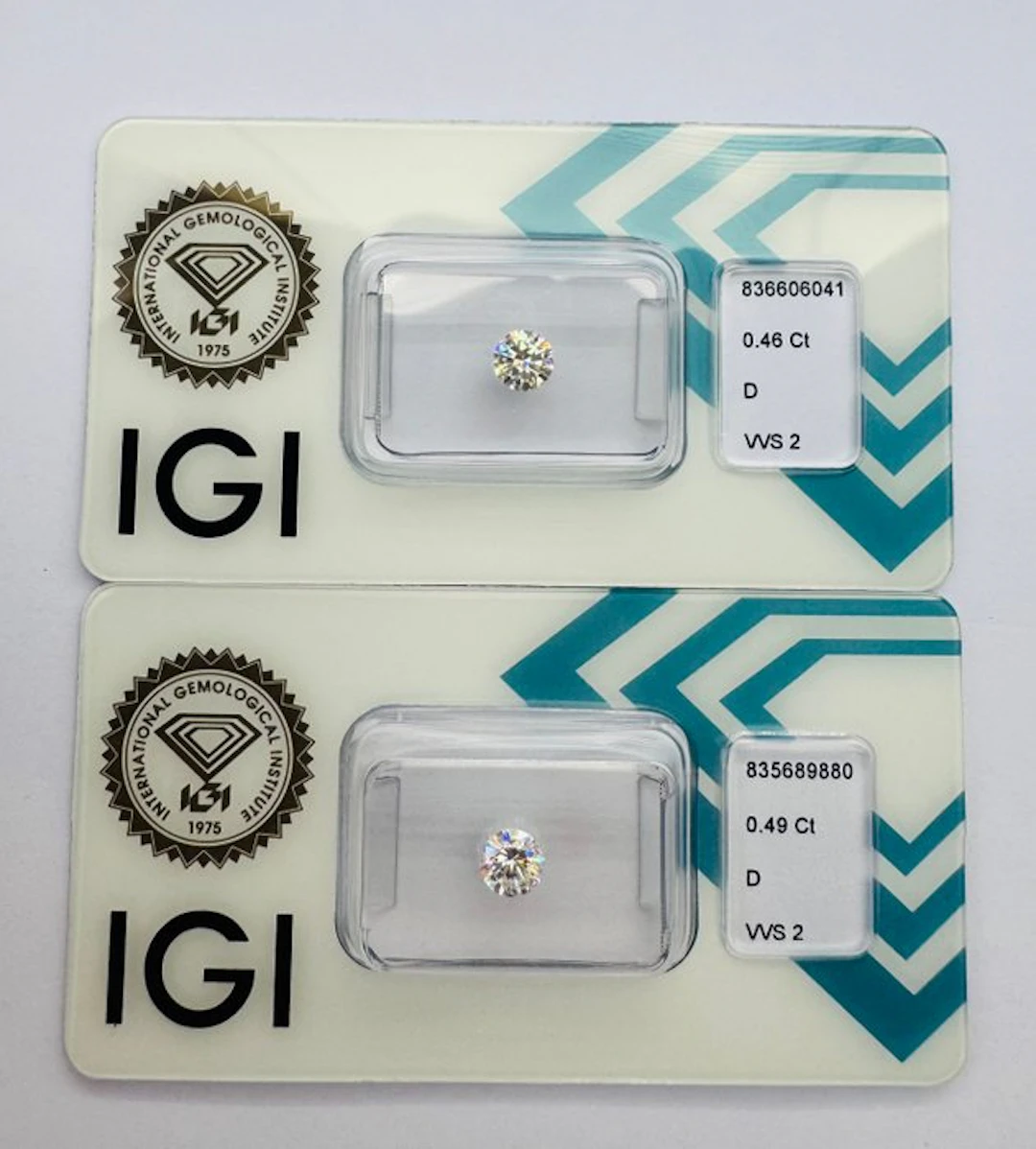 No reserve price - 2 pcs Diamond (Natural) - 0.95 ct...