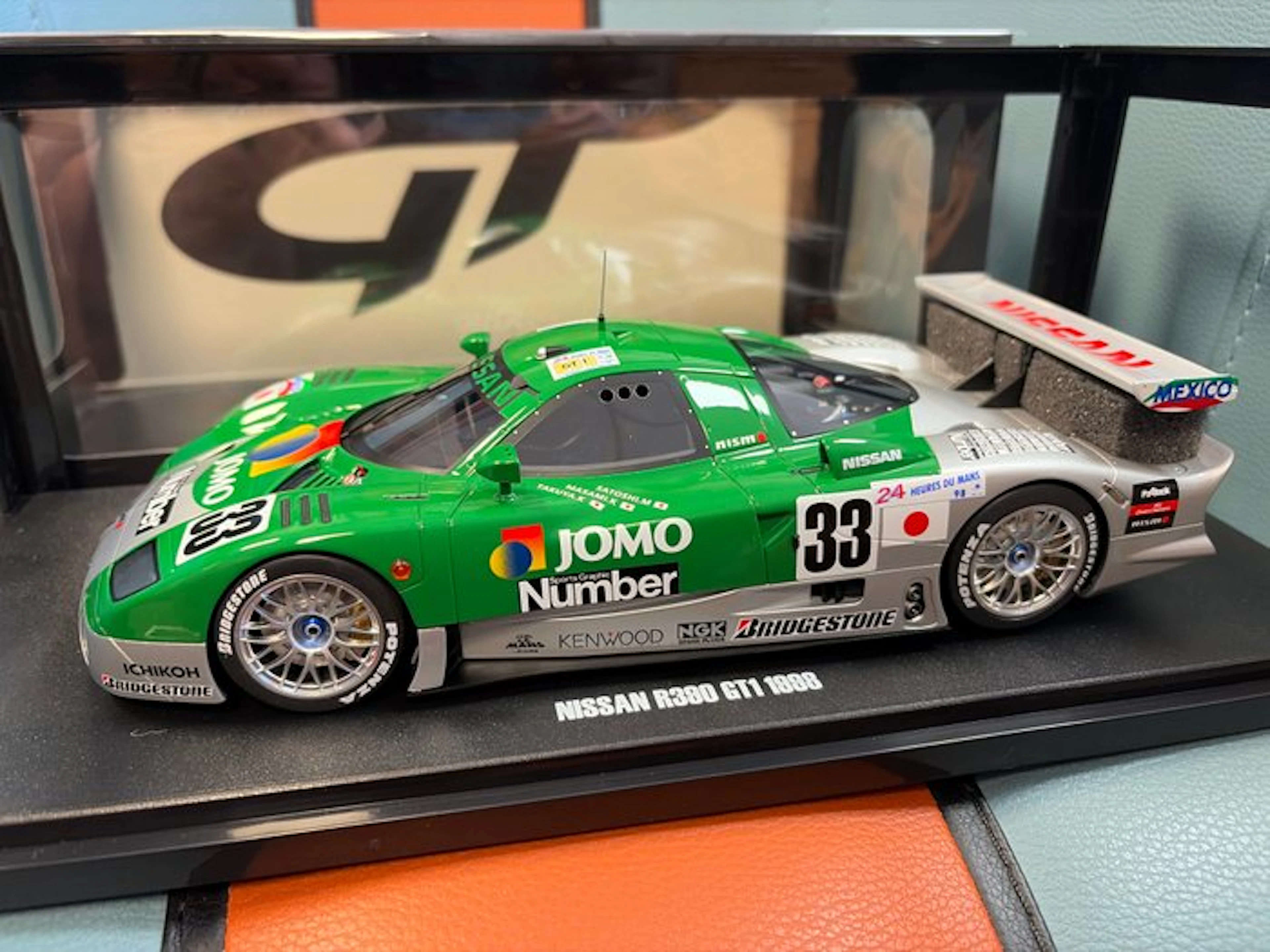 GT Spirit 1:18 - Model race car - Nissan R390 GT1 Le Mans...