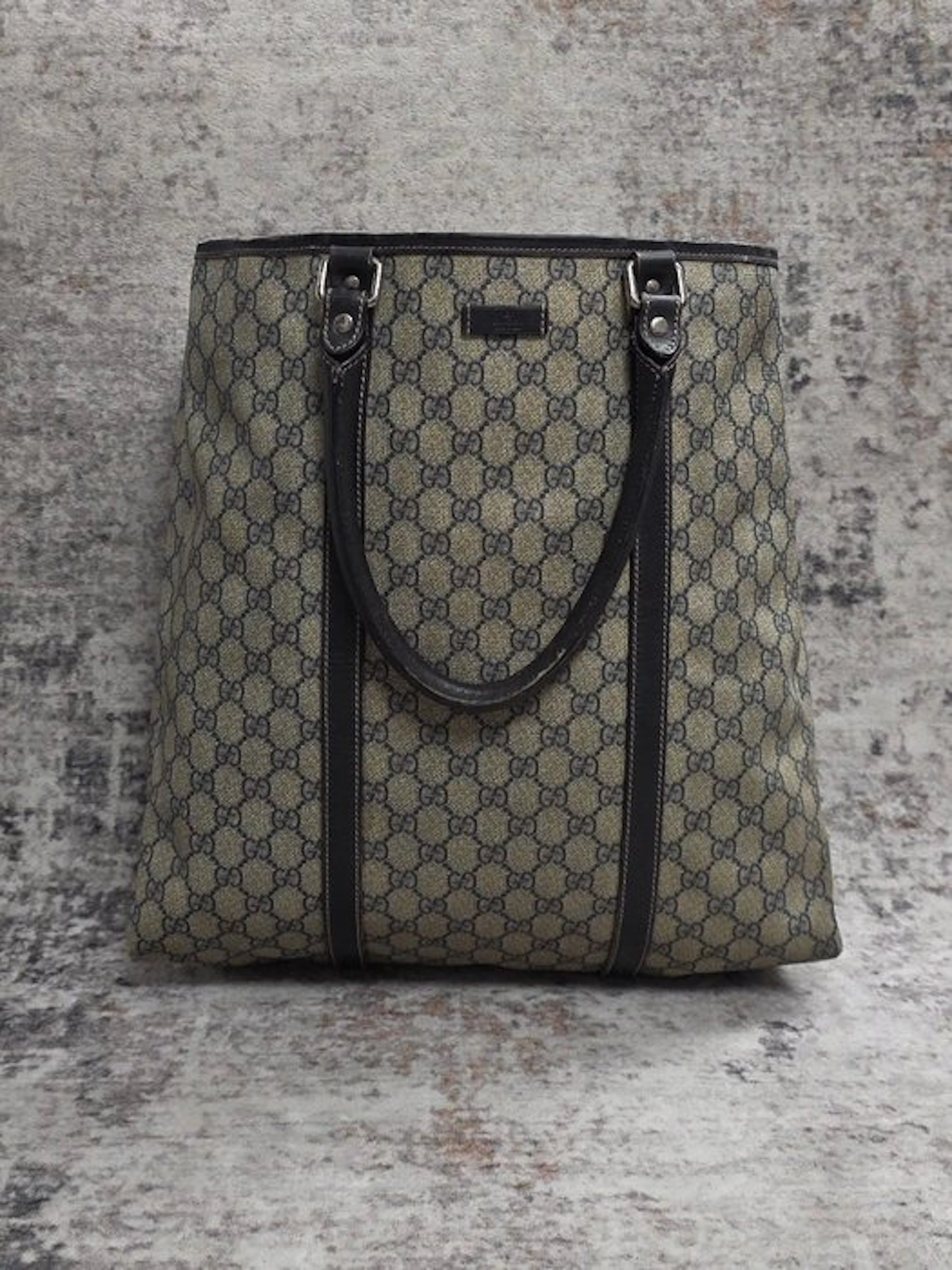 Gucci - GG Supreme - Handbag