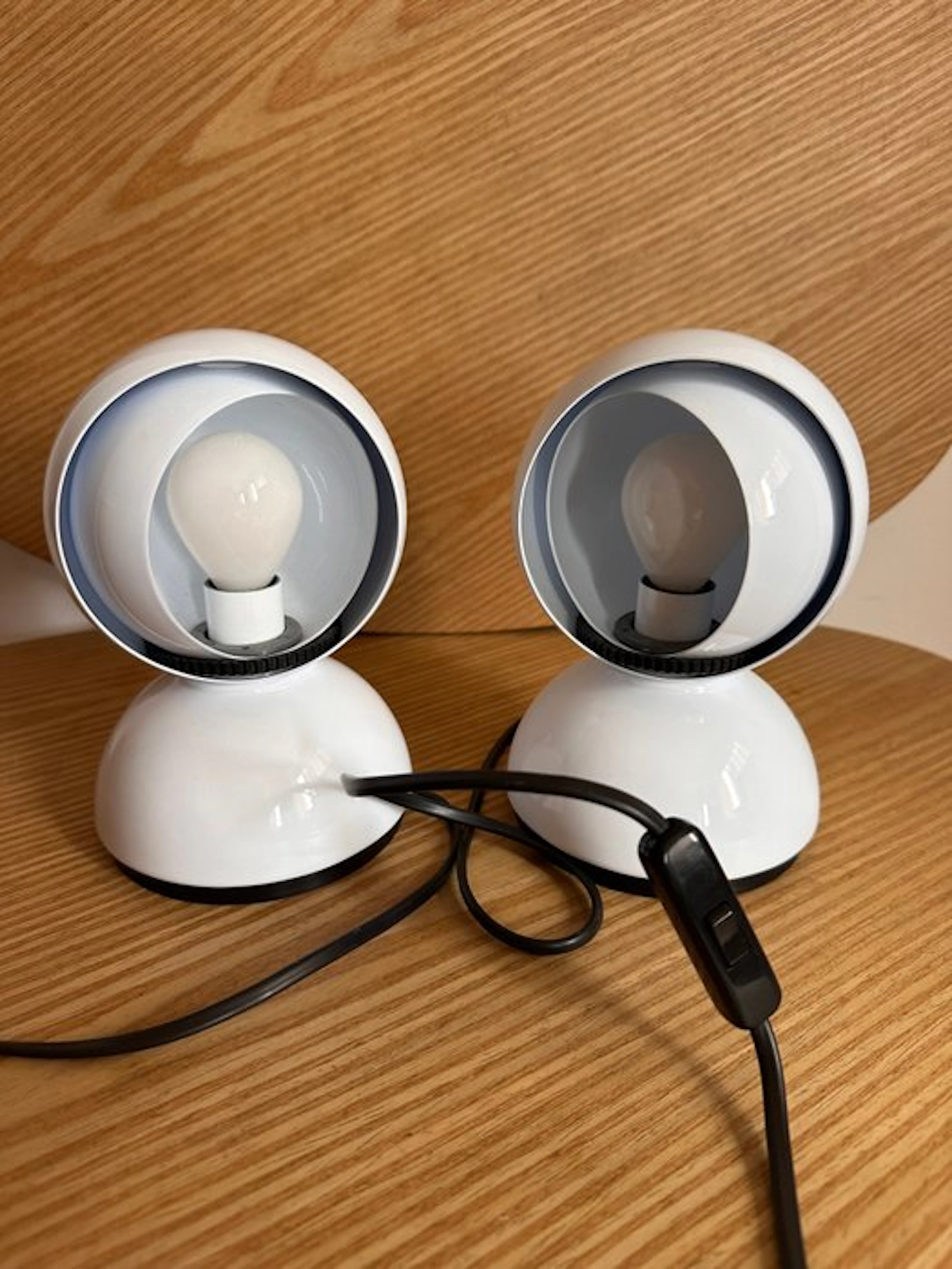 Artemide - Vico Magistretti - Table lamp (2) - ECLISSE - Metal