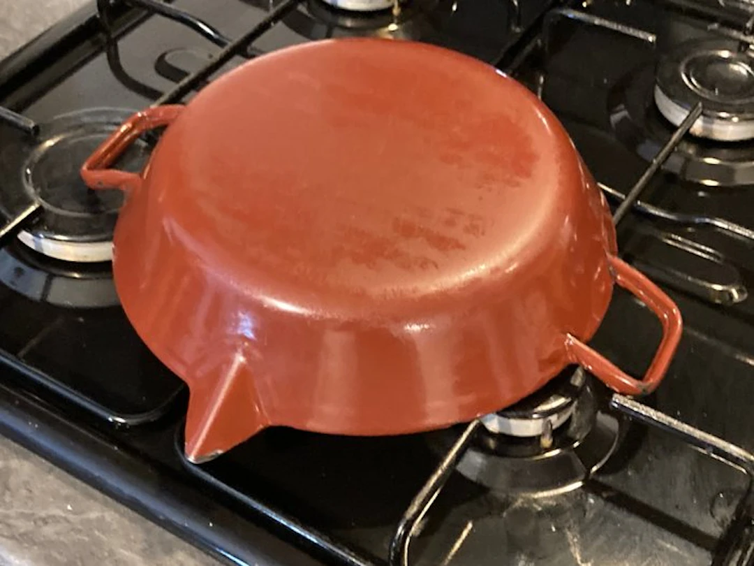 Baking dish - source, Enamel