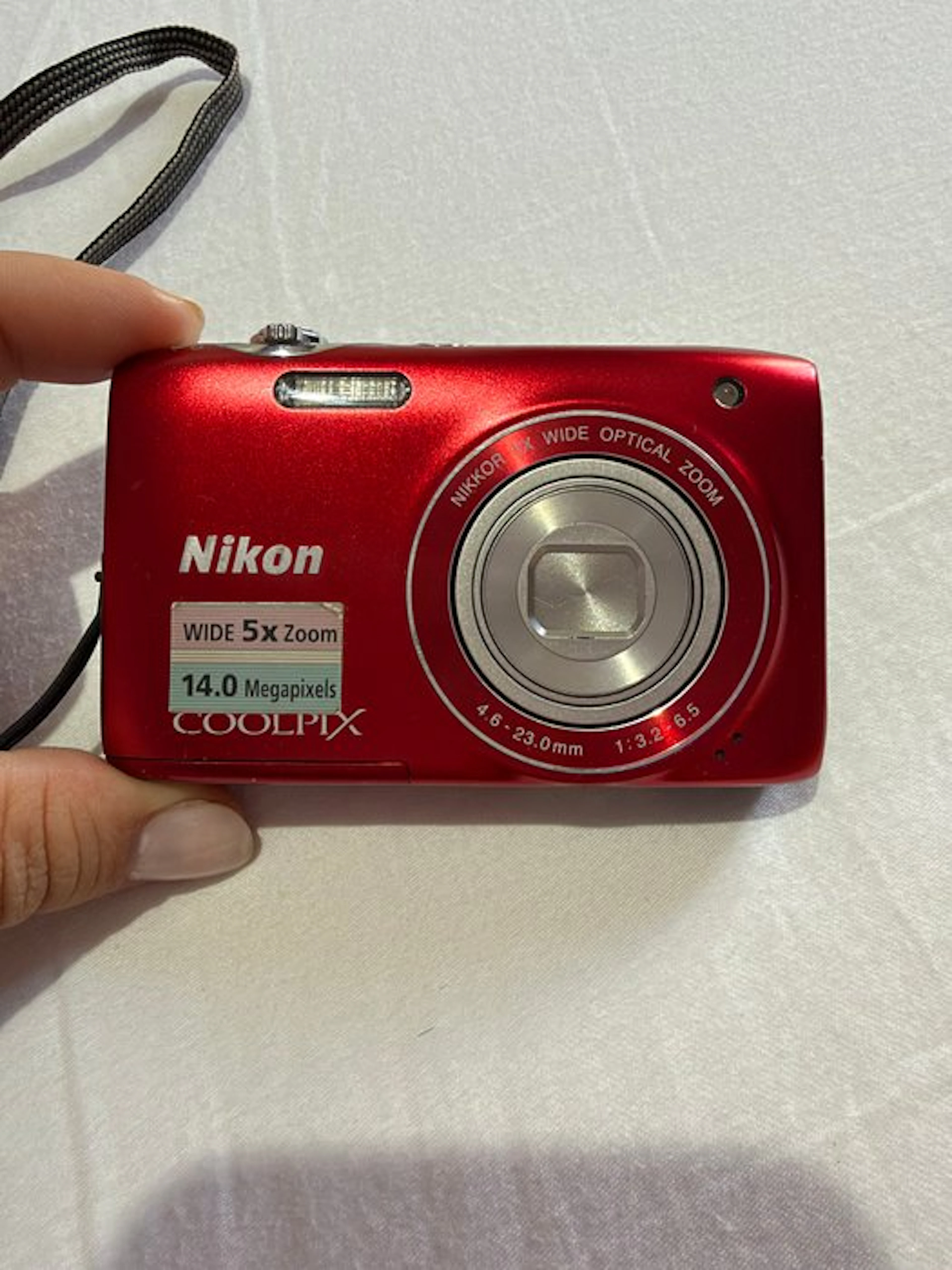 Nikon COOLPIX S3100 Digital compact camera