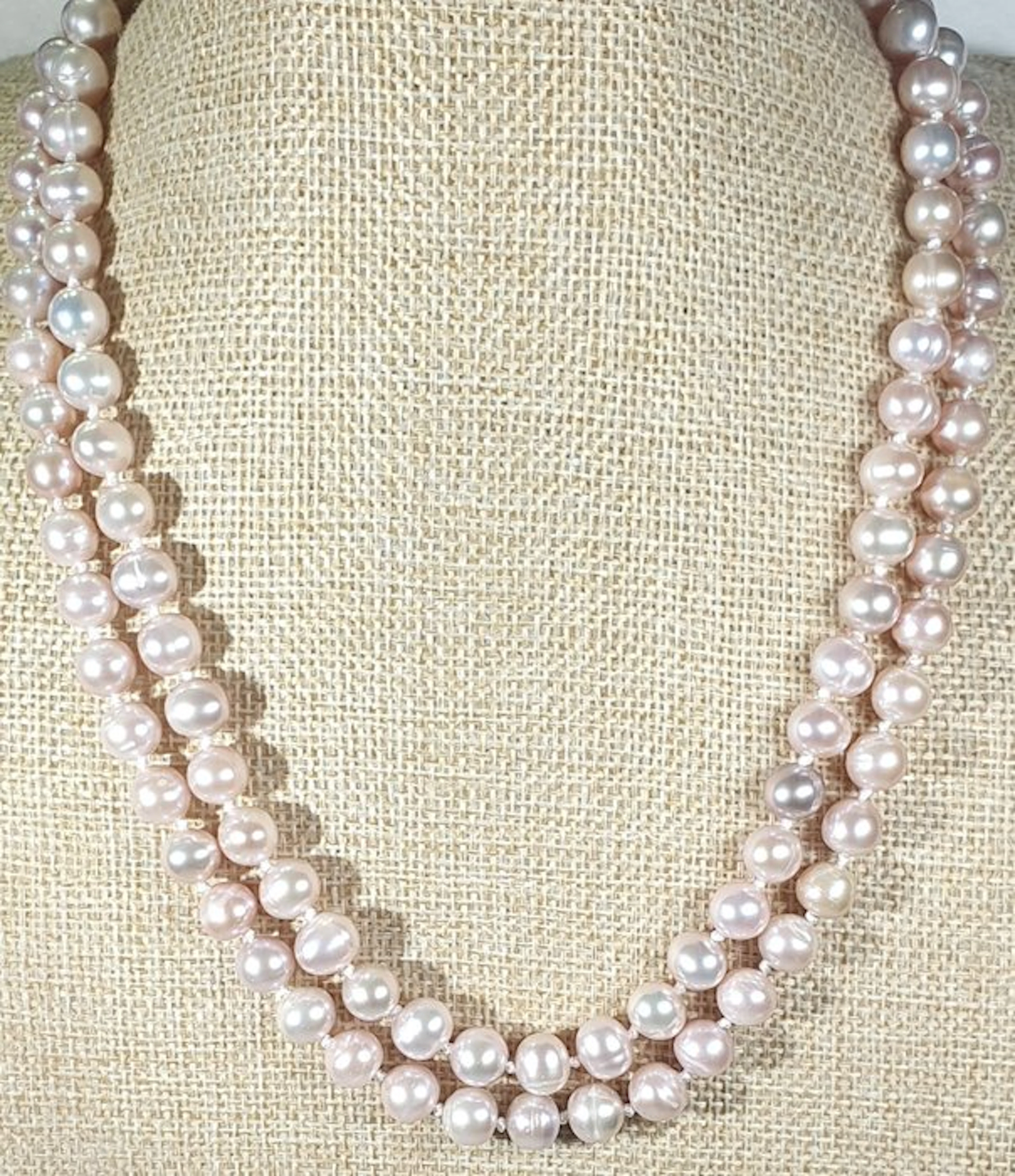 Natural pink freshwater pearls - LARGO OPERA - Symbol of...