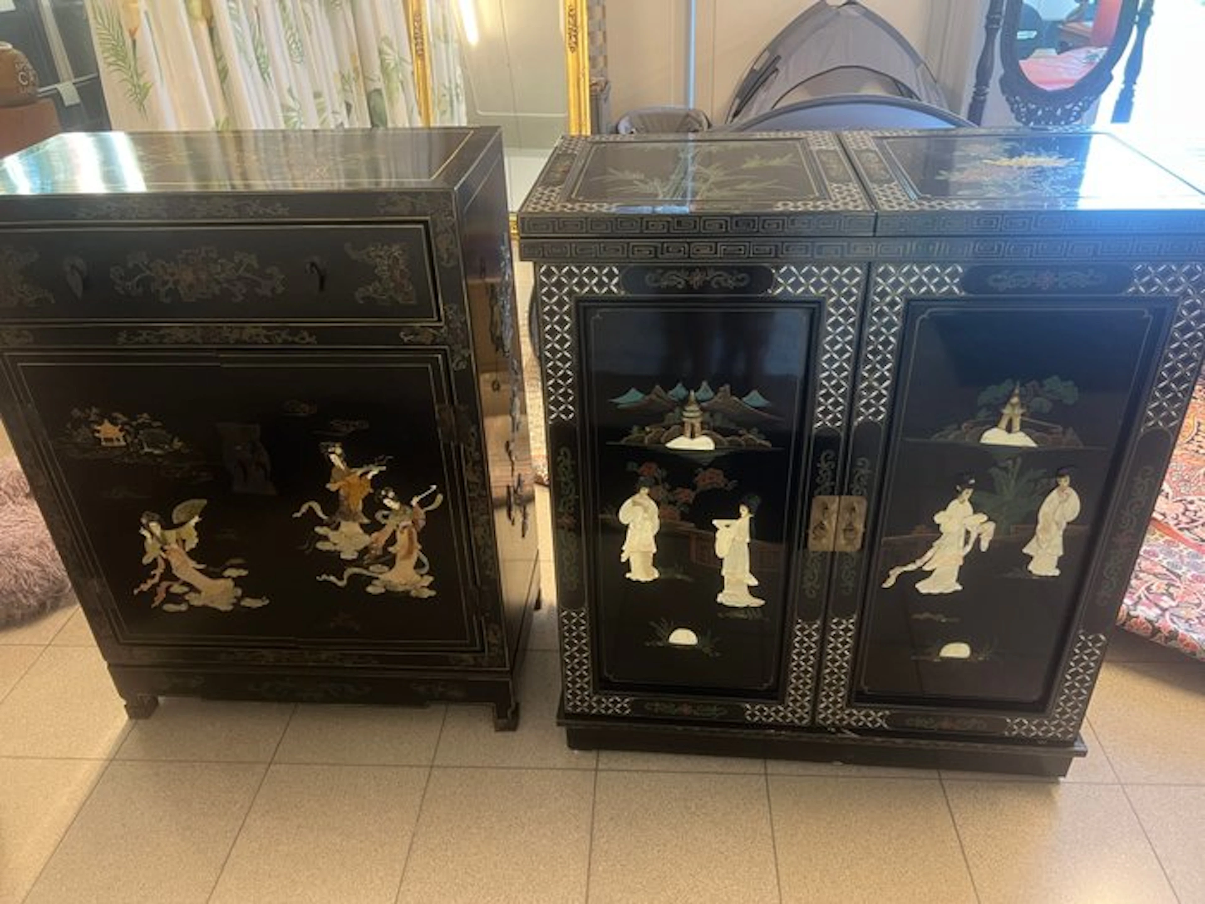 Cupboard (2) - lacquered wood - Chinese cabinet with mother-of-pearl