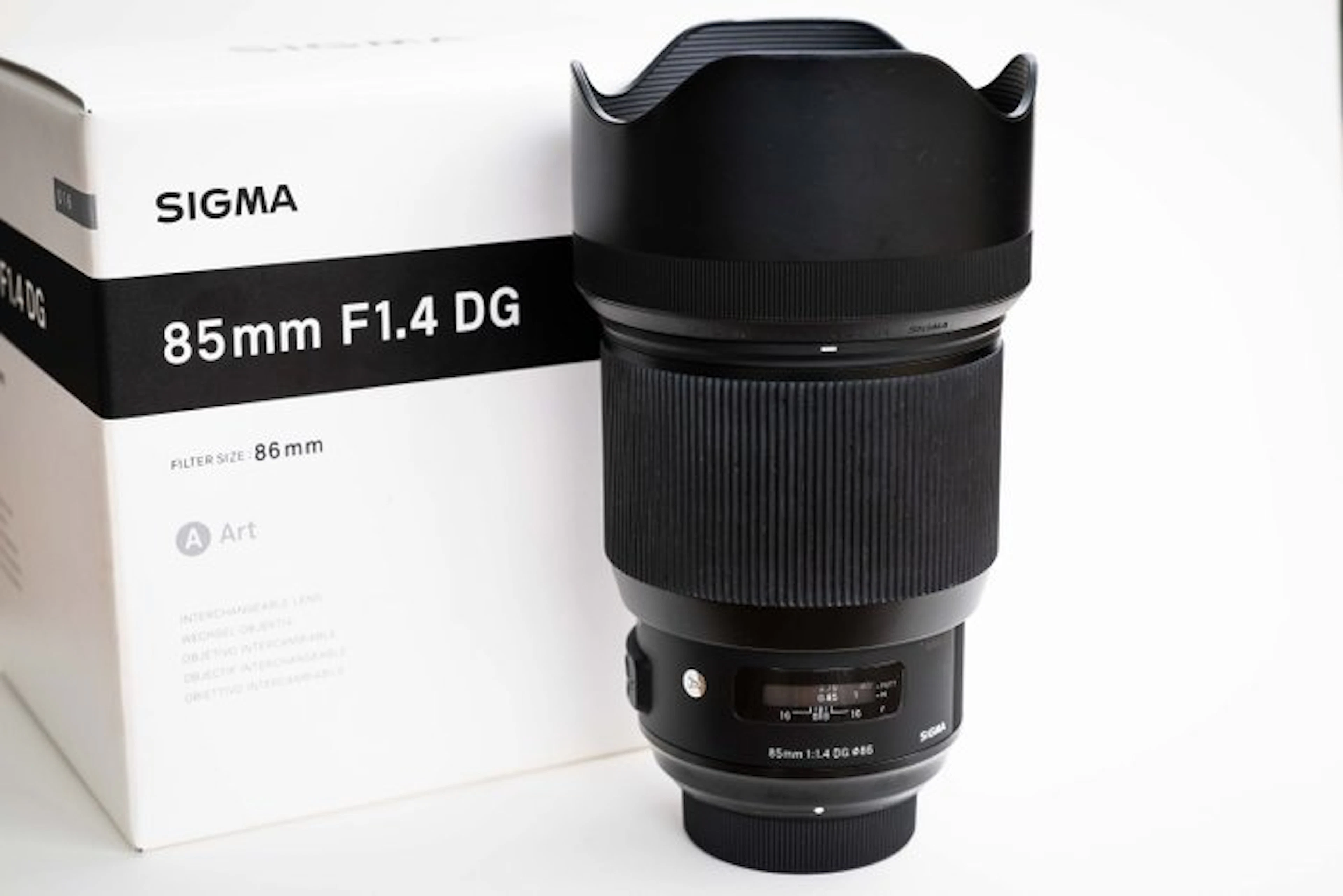 Sigma 85mm F/1.4 ART DG HSM Nikon FX + Hoya filter Prime lens