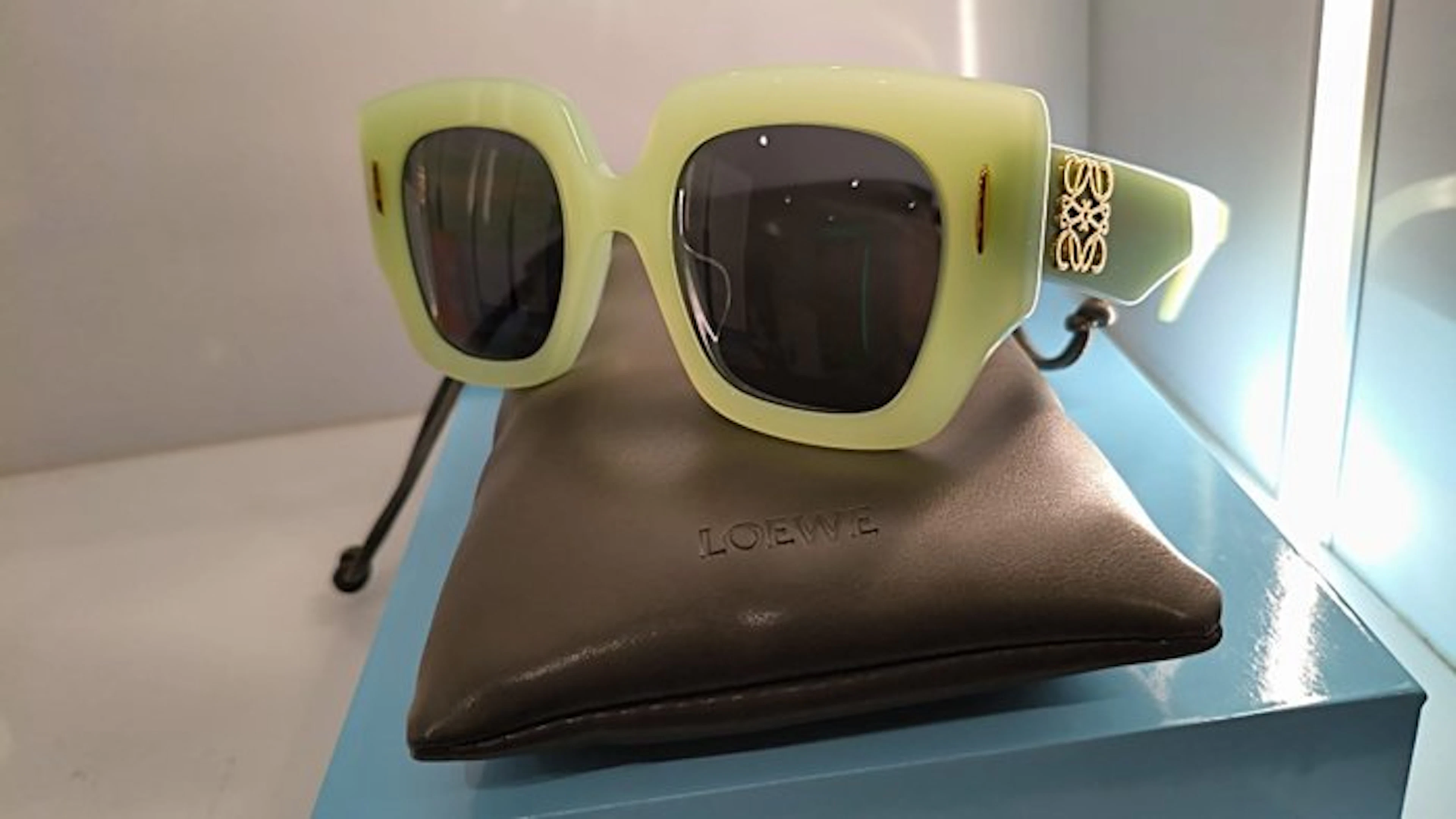 Loewe - LW40129U 95A LOEWE - Sunglasses
