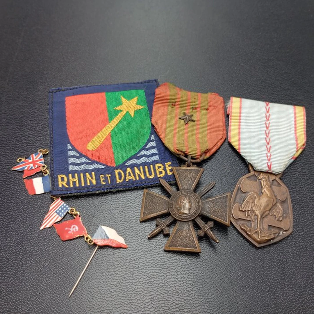 France - Medal - Médailles militaires françaises de la guerre 39/45 - 1945