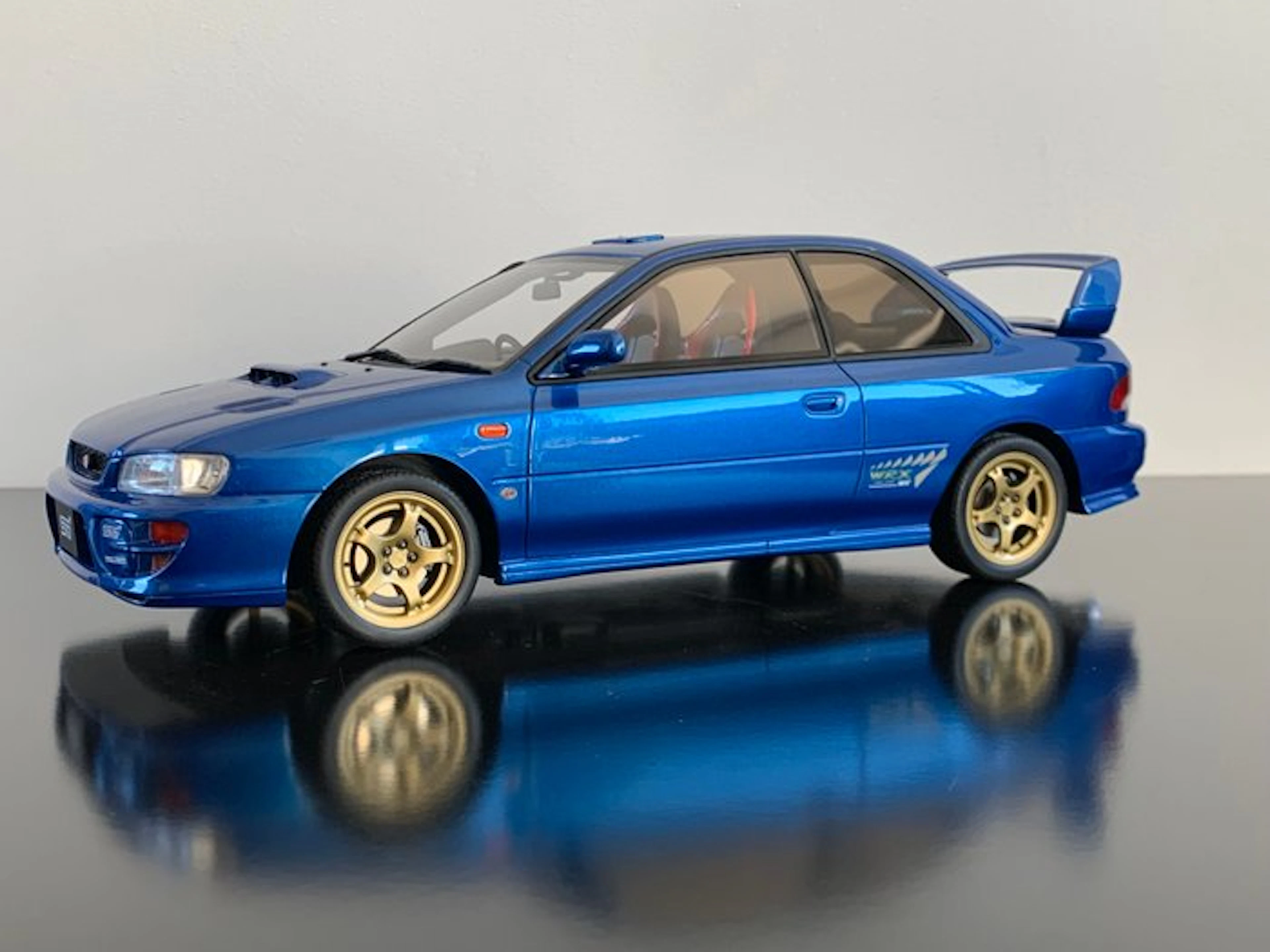 Otto Mobile 1:18 - Model sports car - Subaru Impreza WRX Limited (GC8) - type R