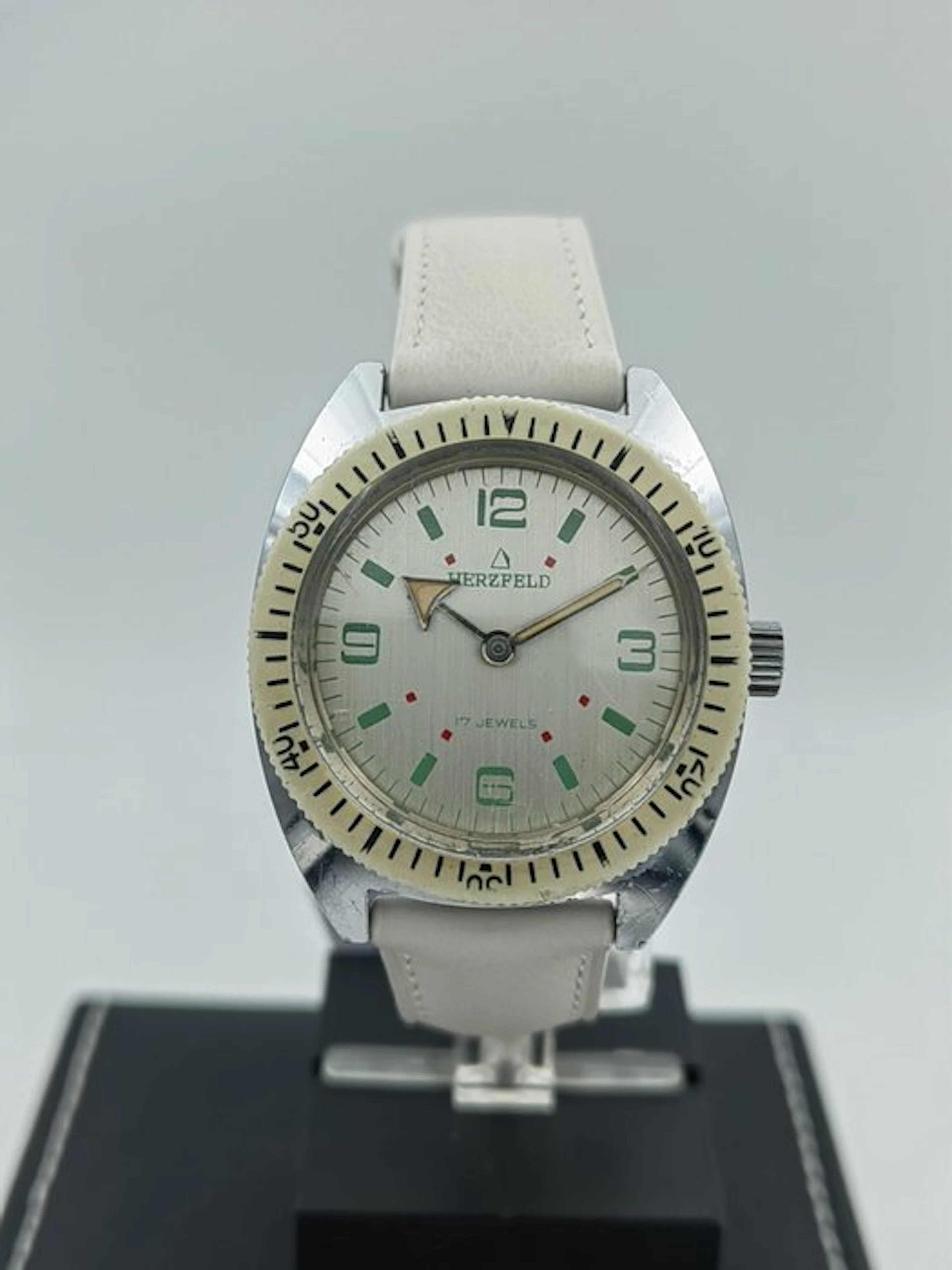 Herzfeld - Skin Diver - No reserve price - Men - 1960-1969
