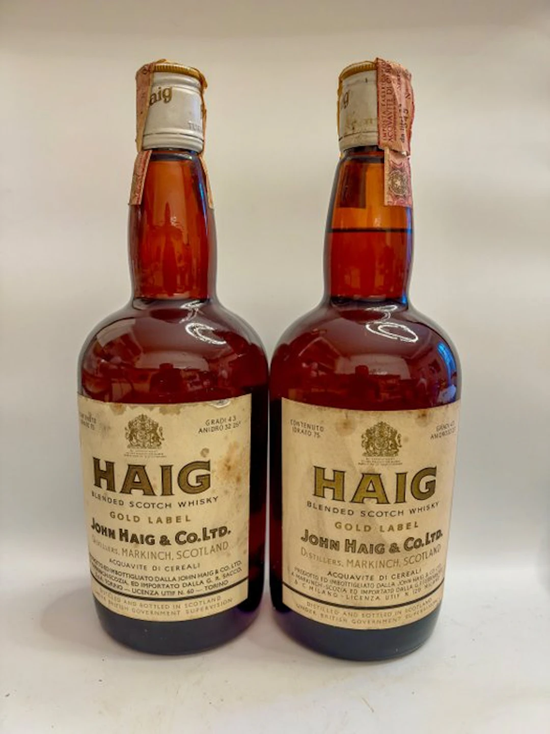 Haig Gold Label - b. 1970s - 75cl - 2 bottles