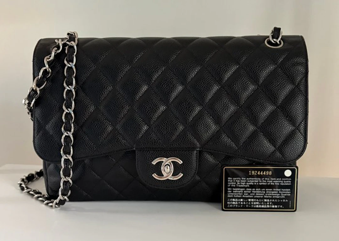 Chanel - Timeless Classic - Crossbody bag