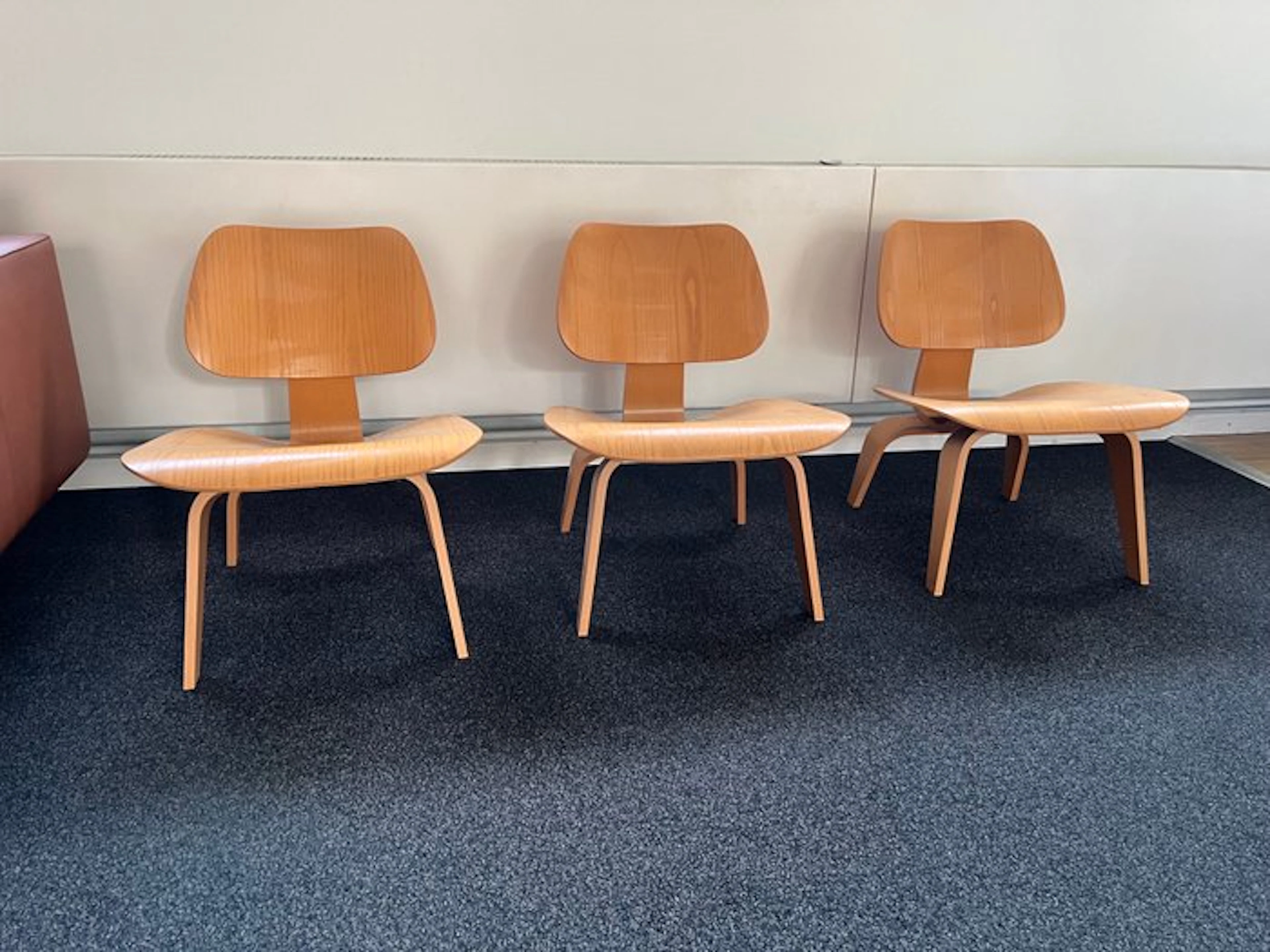 Vitra - Charles Eames - Chair (3) - LCW Chair - food - Vitra LCW chair
