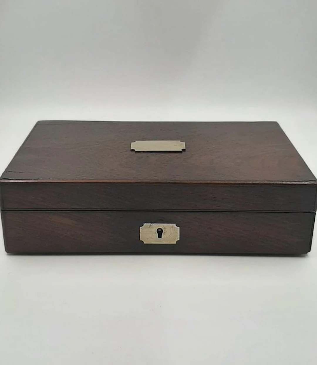 Scatola in castagno con placca d'argento - Casket - Chestnut - Firmata Capri