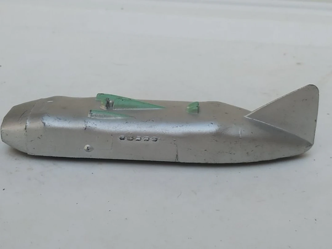 Dinky Toys 1:48 - Model race car - Post-War Original...