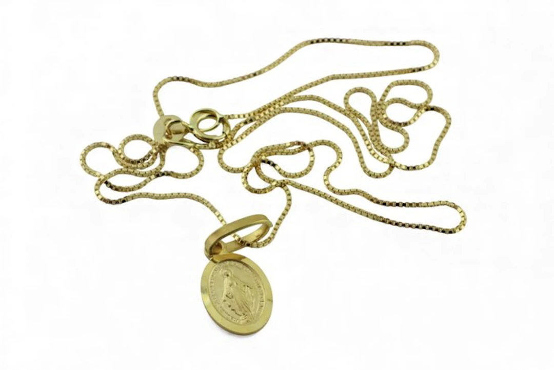 Necklace with pendant - 18 kt. Yellow gold