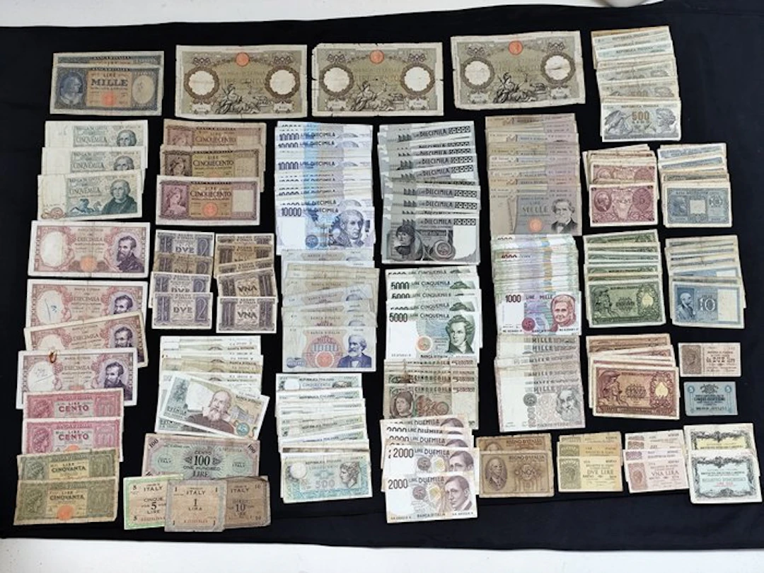Italy. - 405 banknotes - Various Dates (No reserve price)
